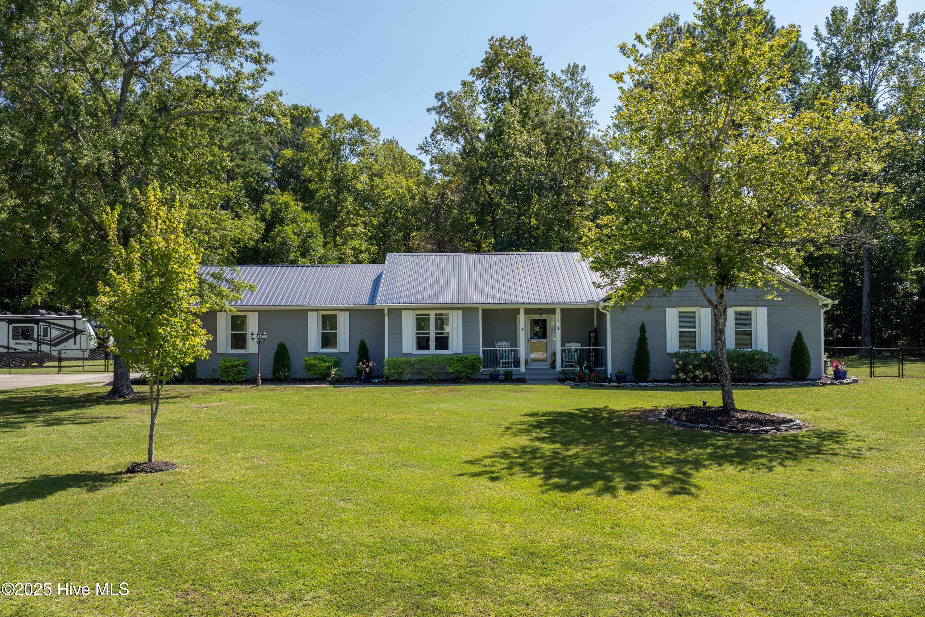 102 Ridgewood Trail