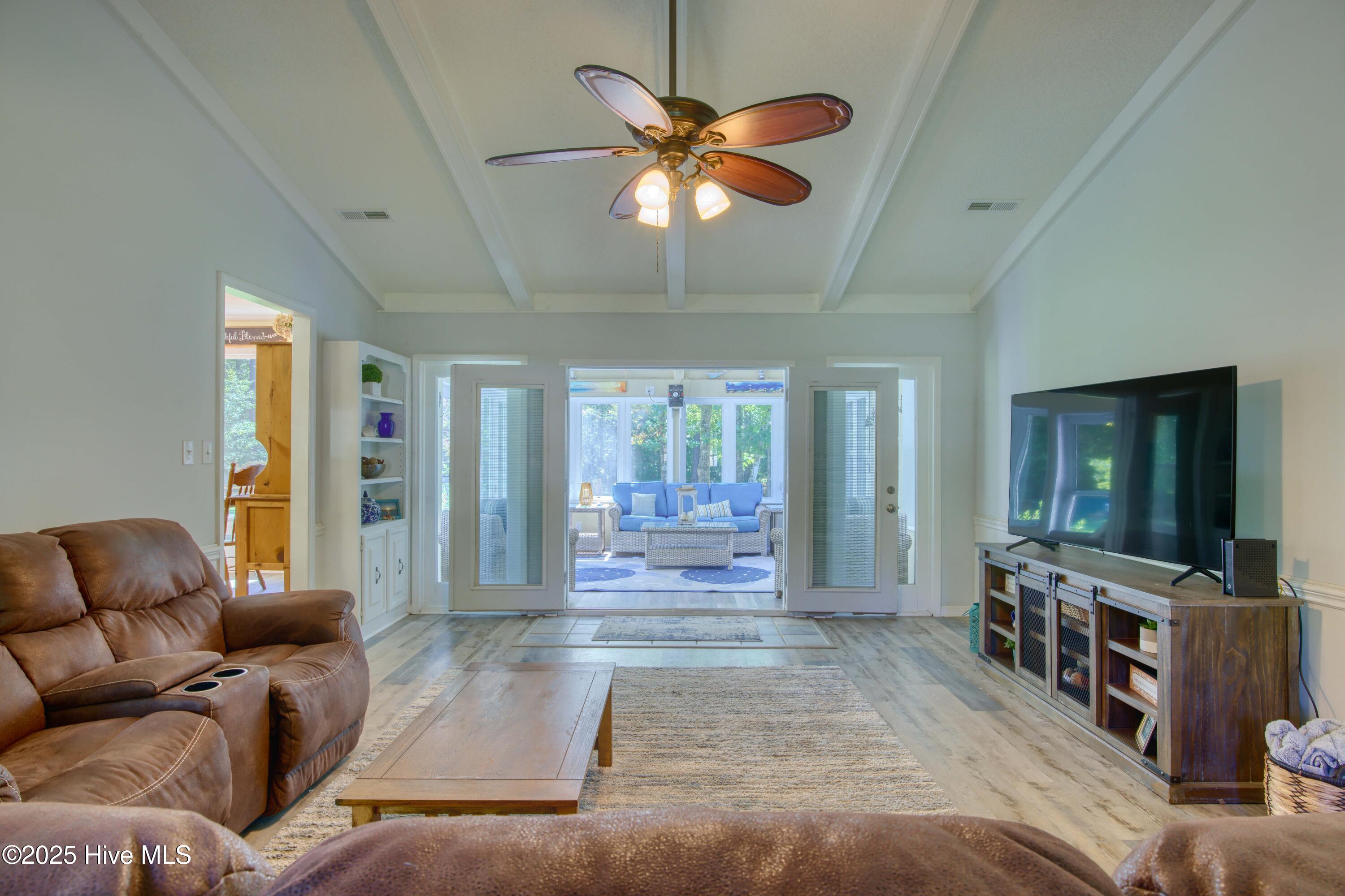 102 Ridgewood Trail