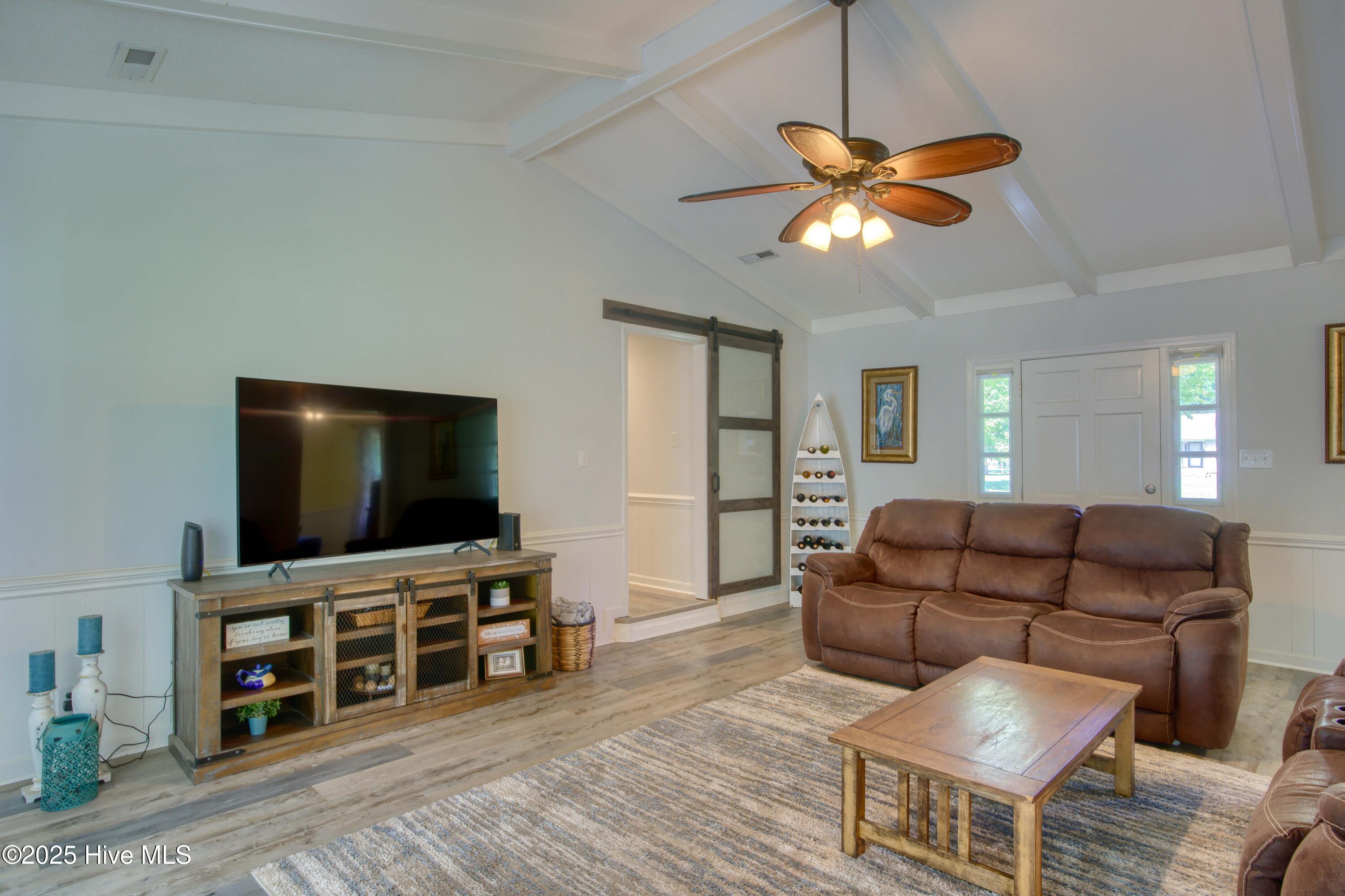102 Ridgewood Trail