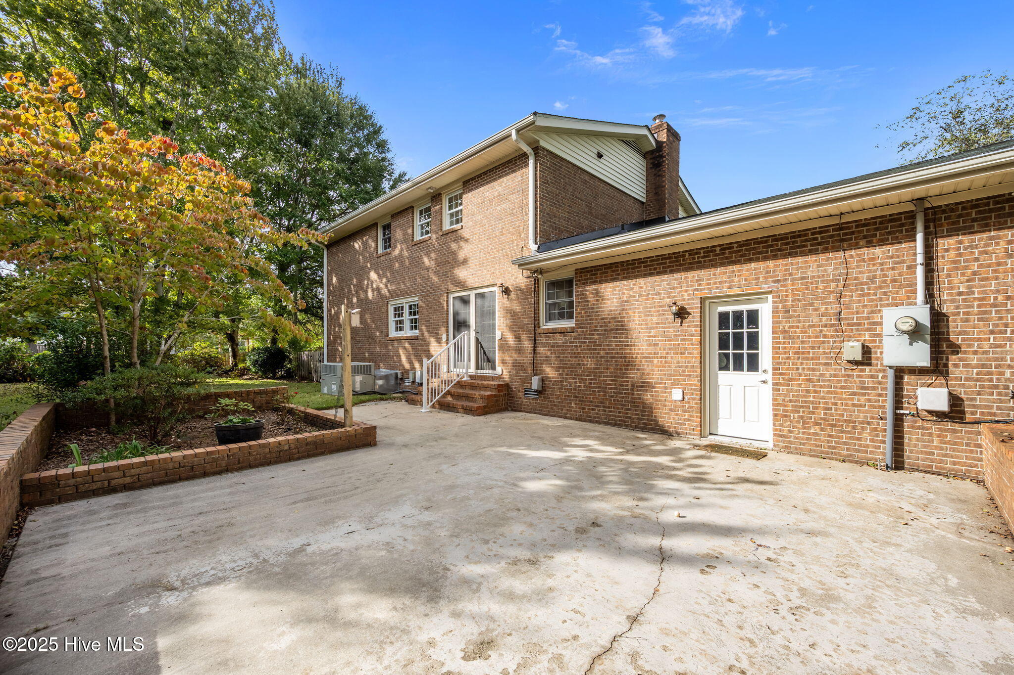 521 University Drive