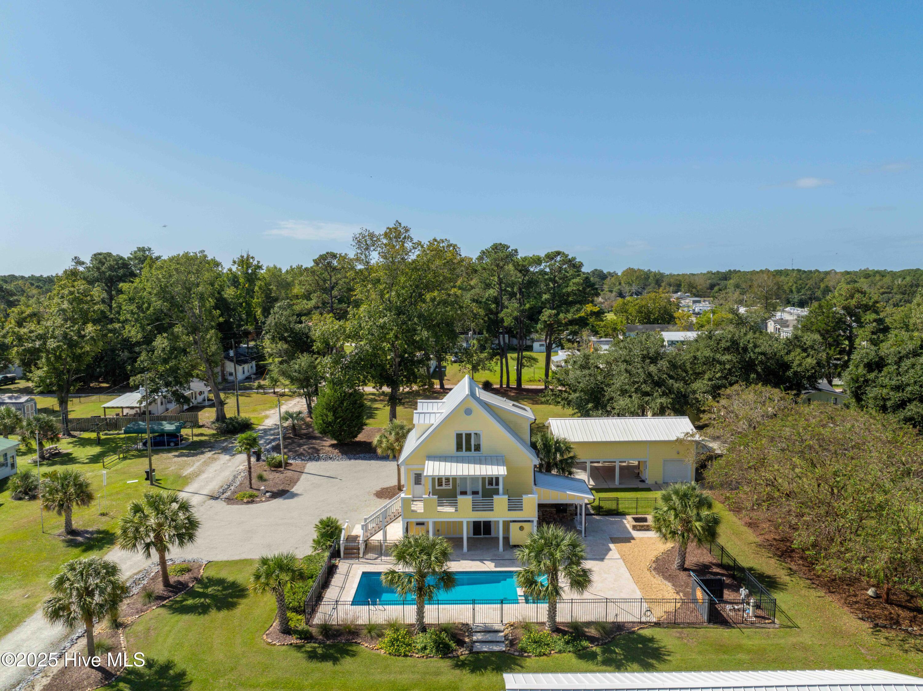 112 Midland Lane