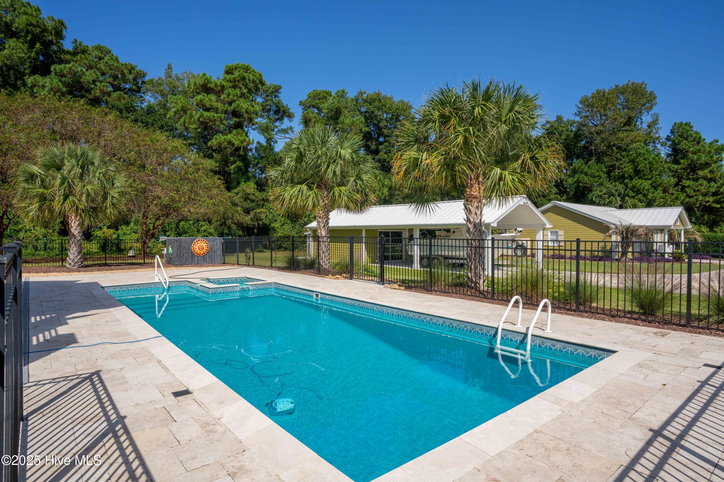 112 Midland Lane