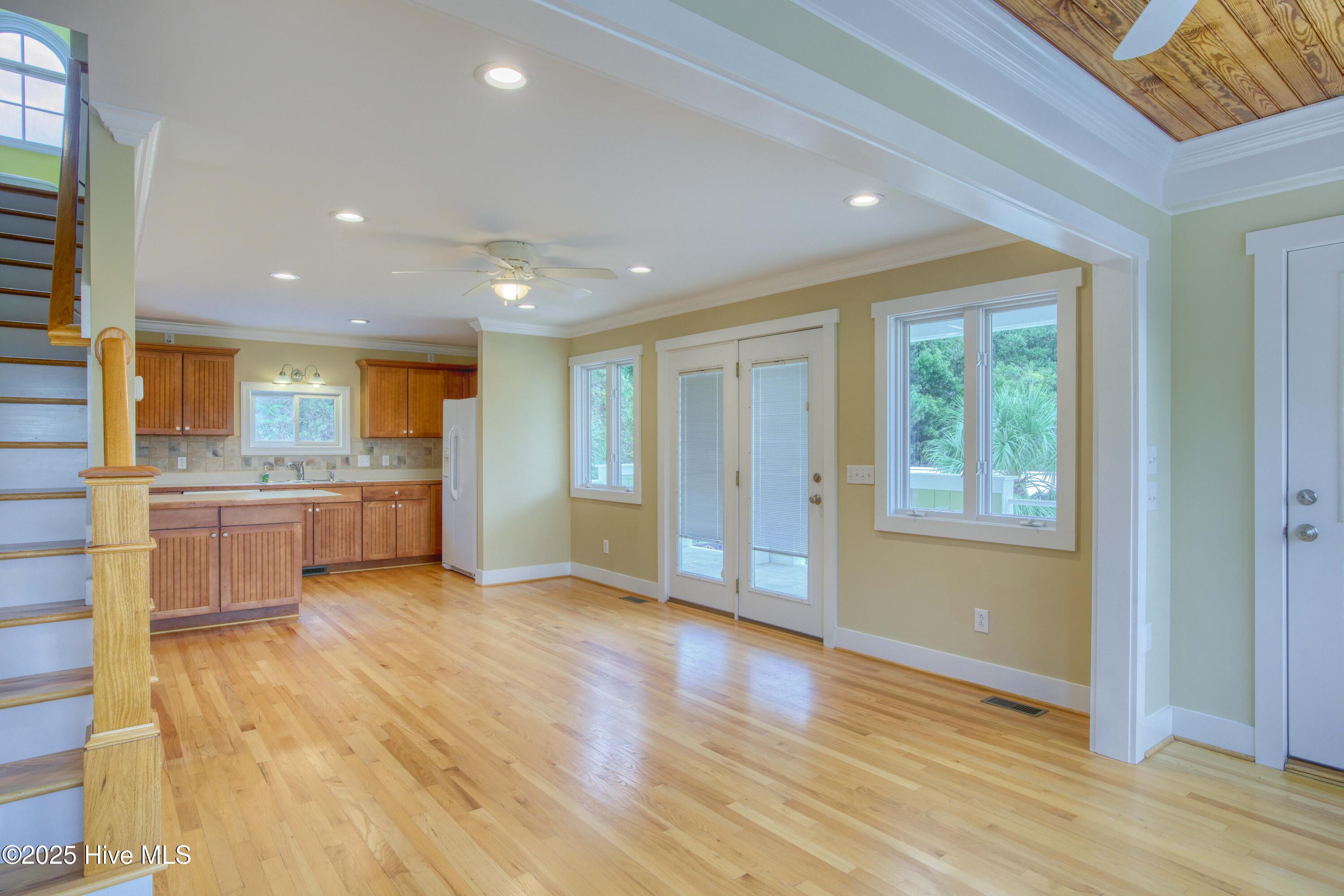 112 Midland Lane