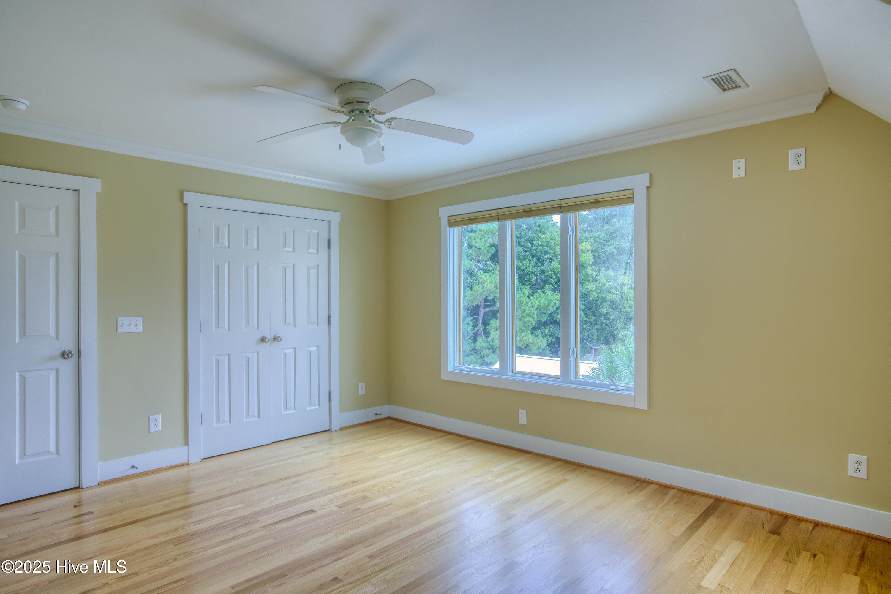 112 Midland Lane
