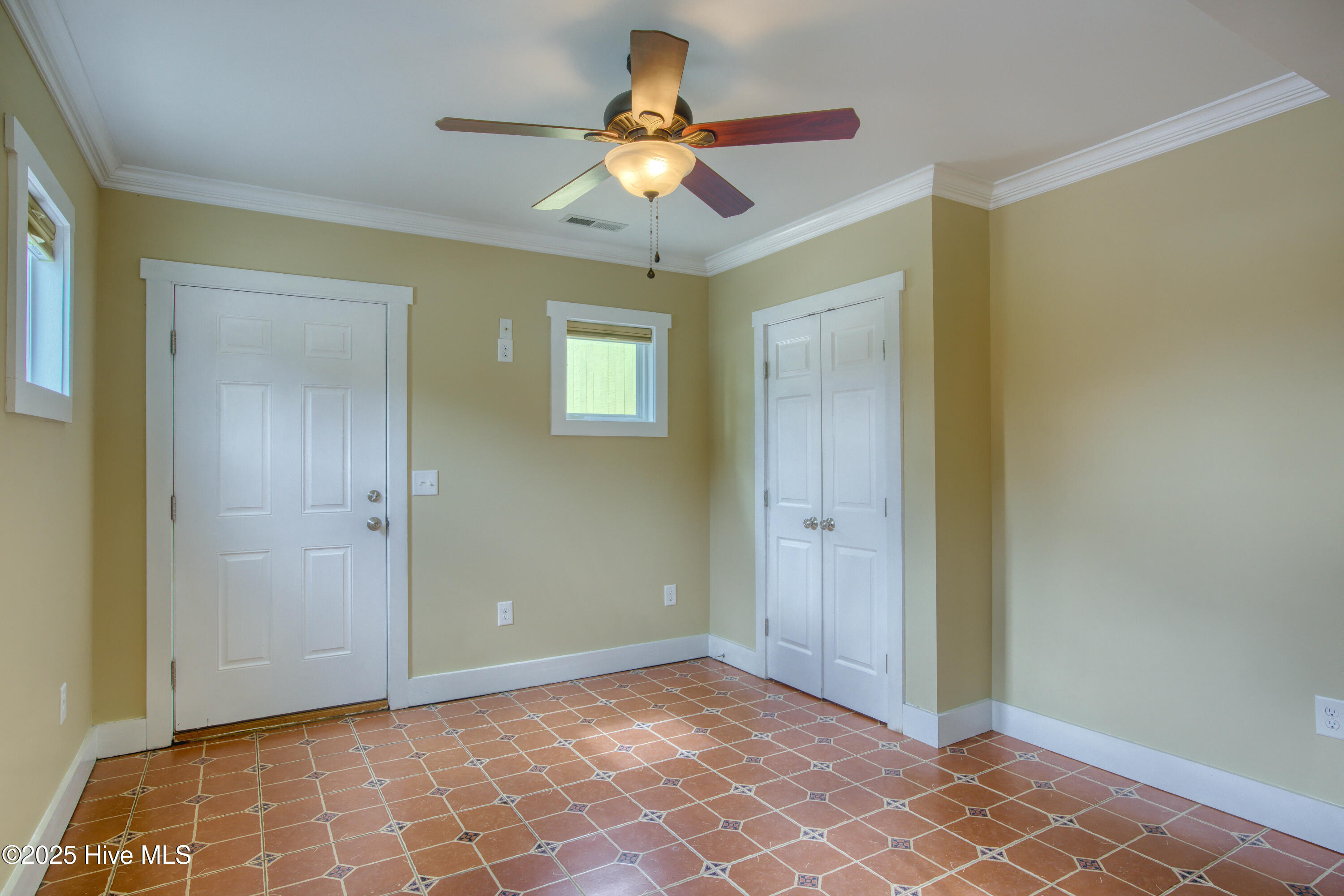 112 Midland Lane