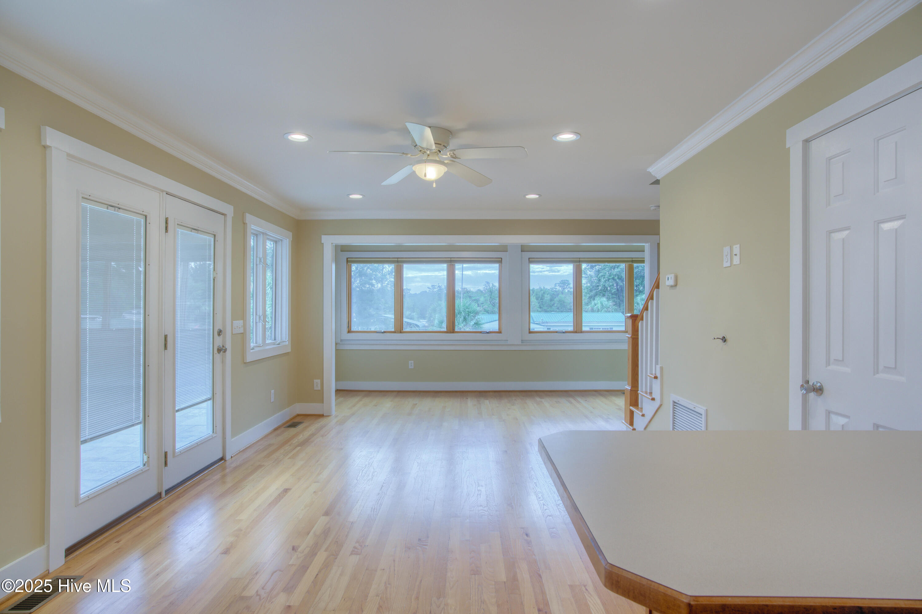 112 Midland Lane