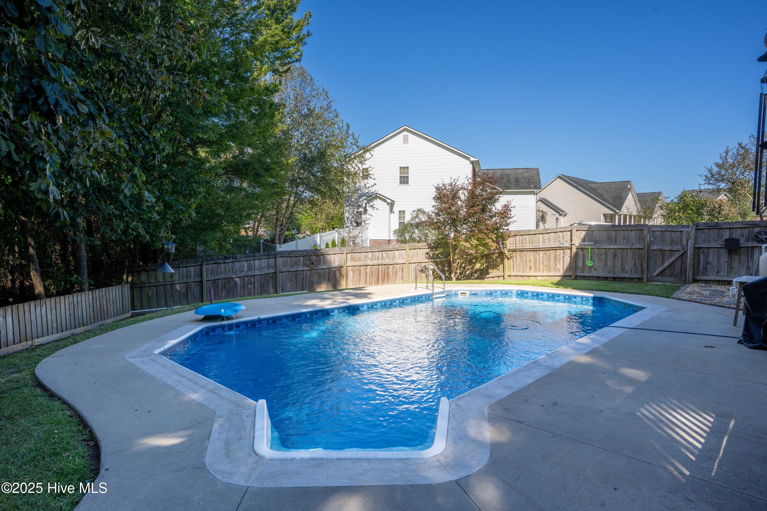 104 Highwood Court