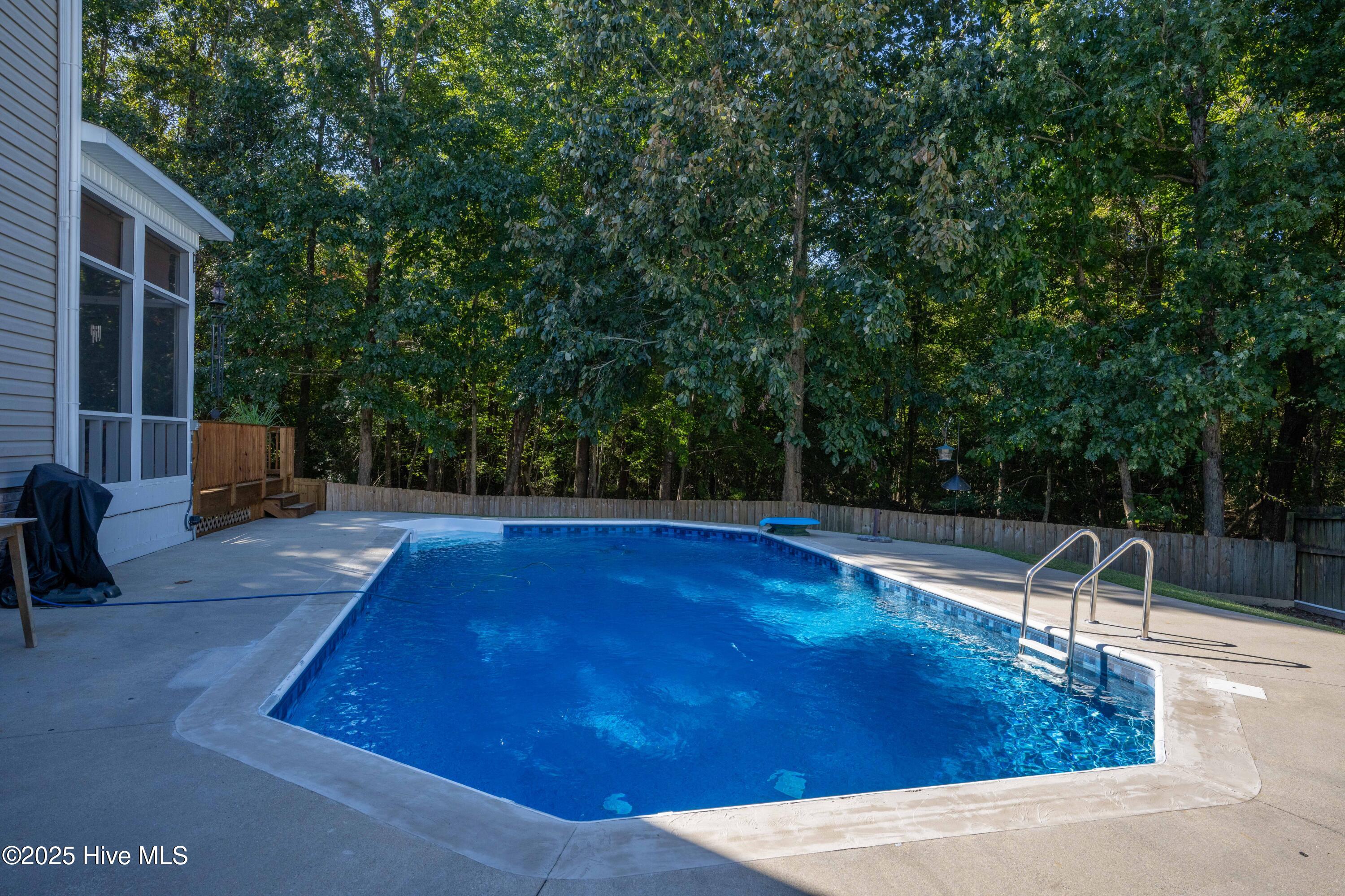 104 Highwood Court