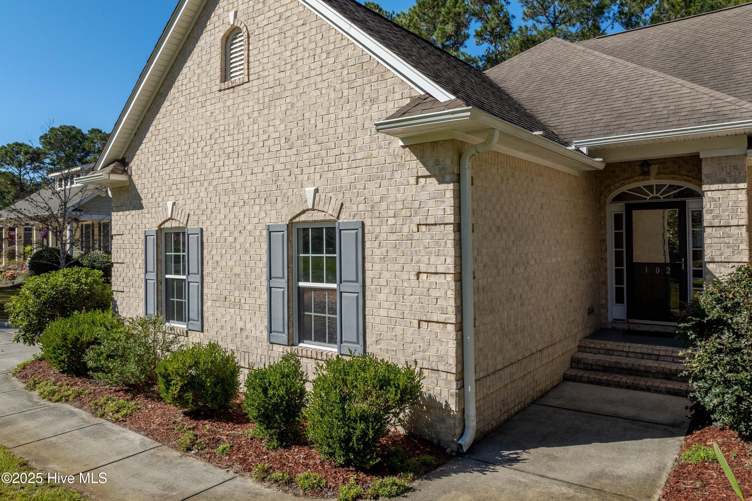 102 Whimbrel Way, Hampstead