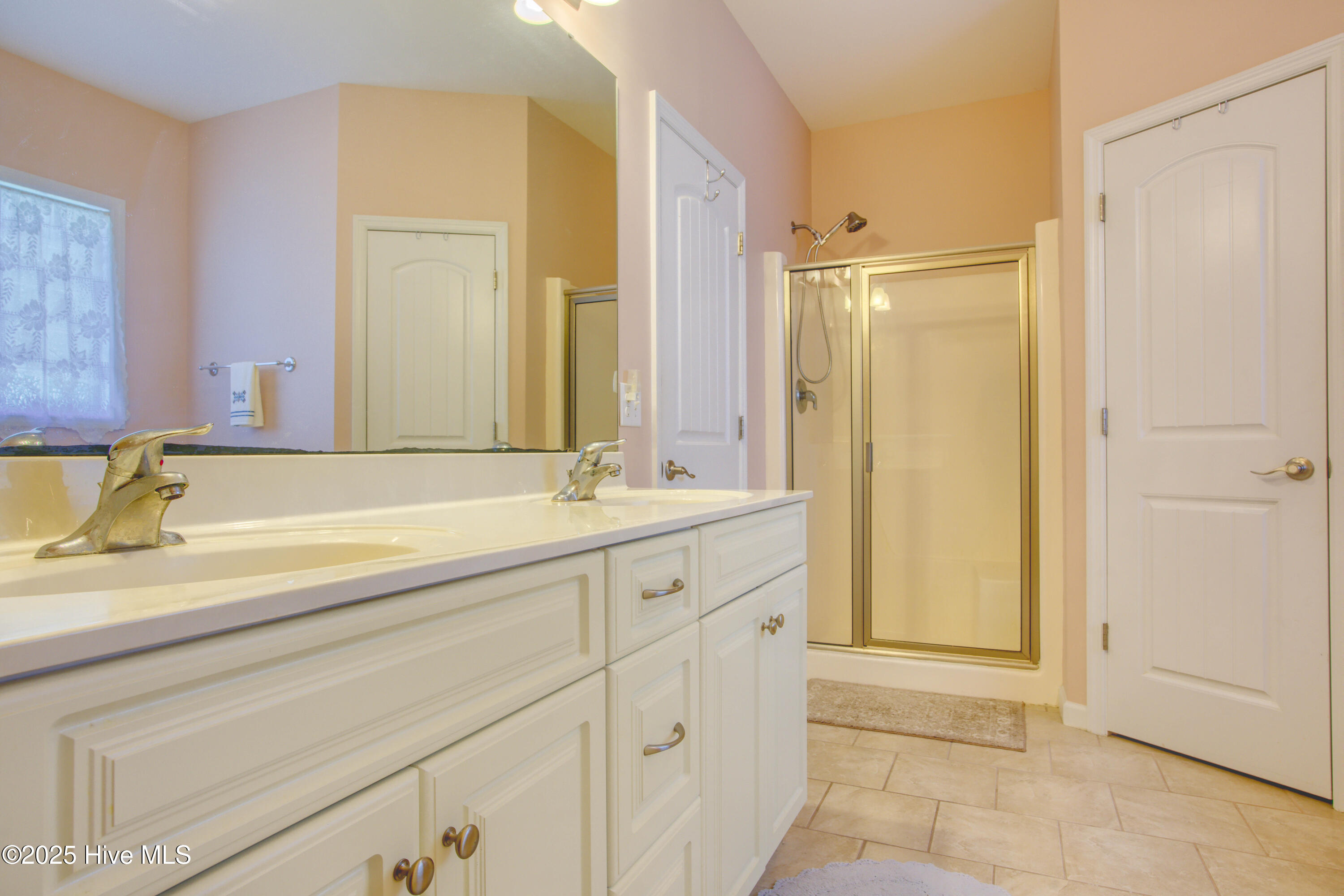 102 Whimbrel Way, Hampstead