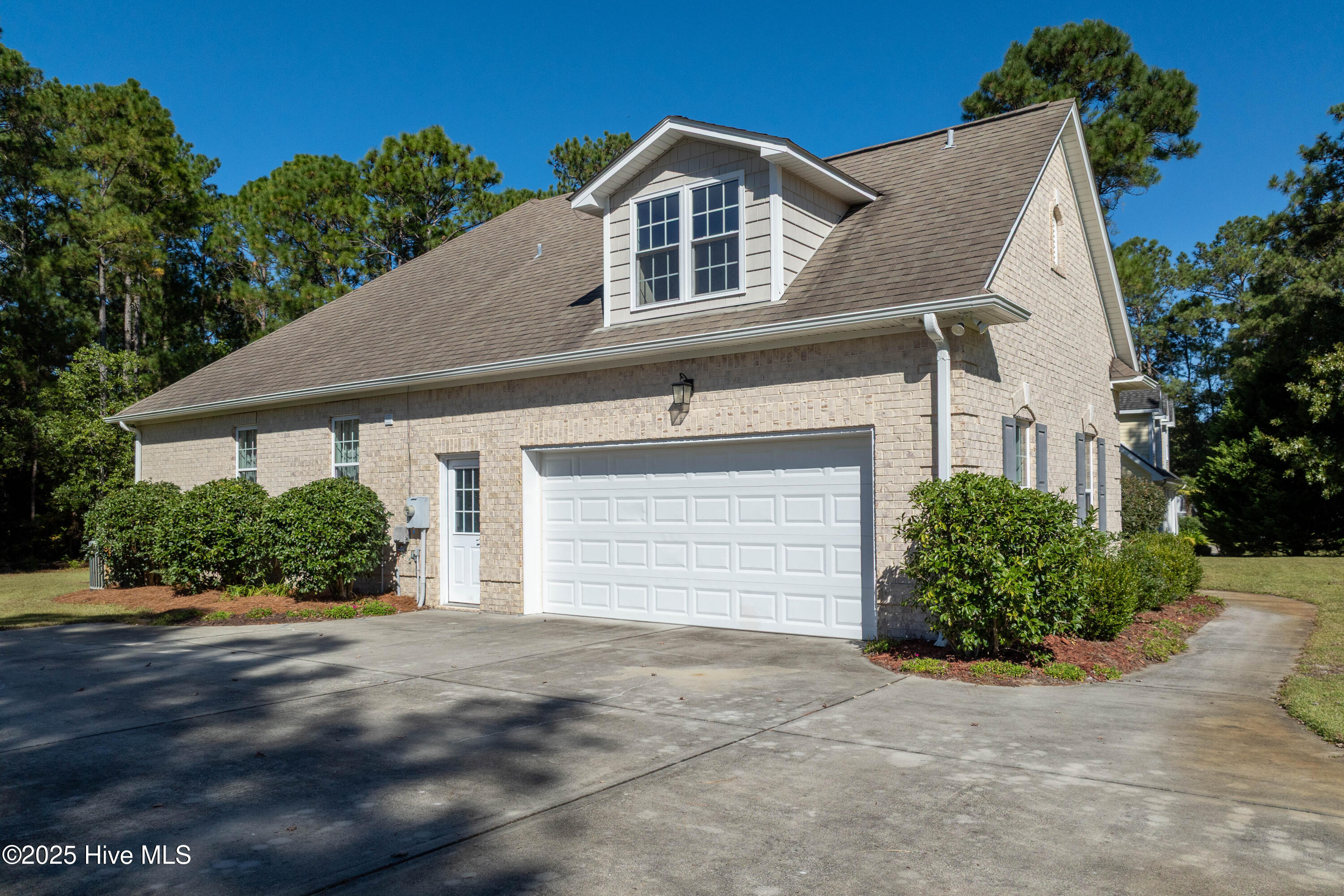 102 Whimbrel Way, Hampstead