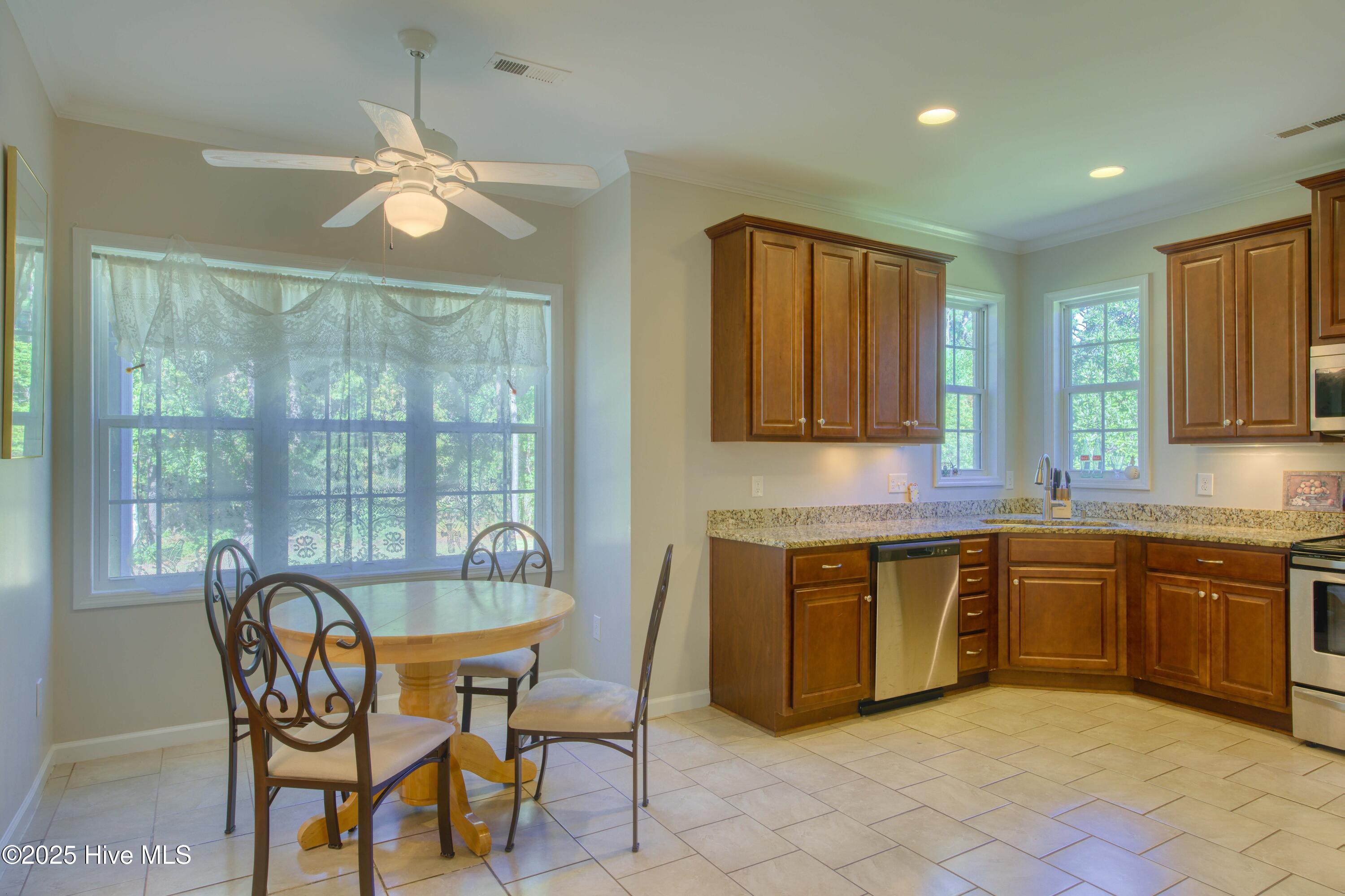 102 Whimbrel Way, Hampstead