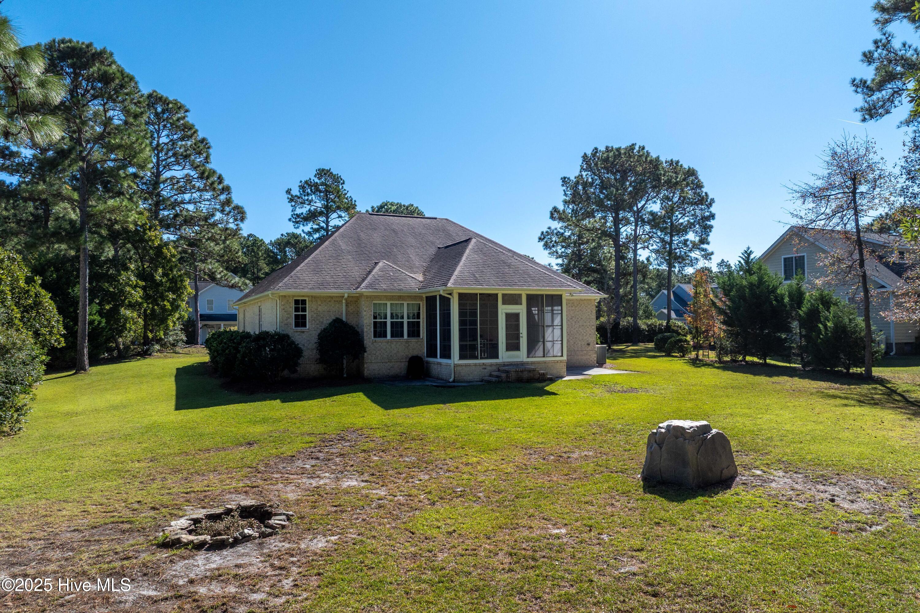 102 Whimbrel Way, Hampstead