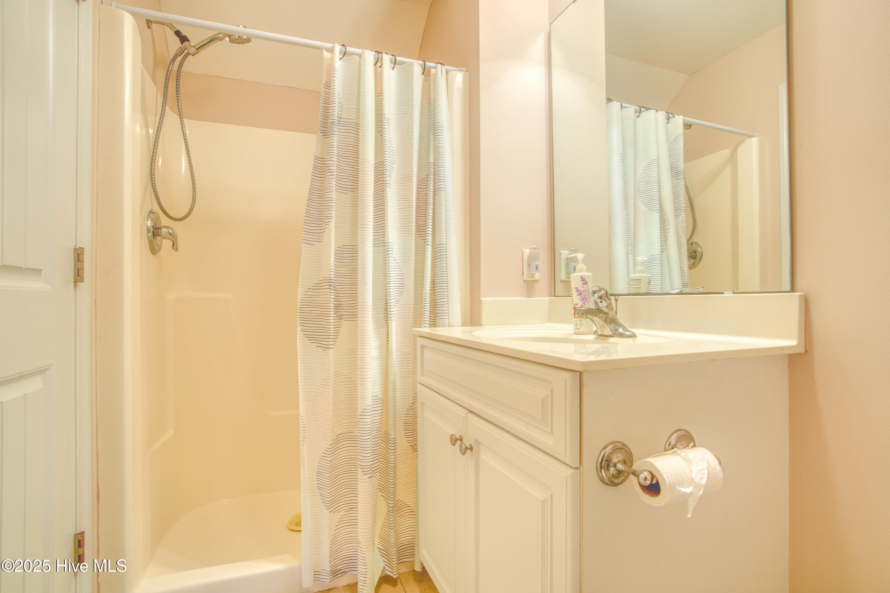 102 Whimbrel Way, Hampstead