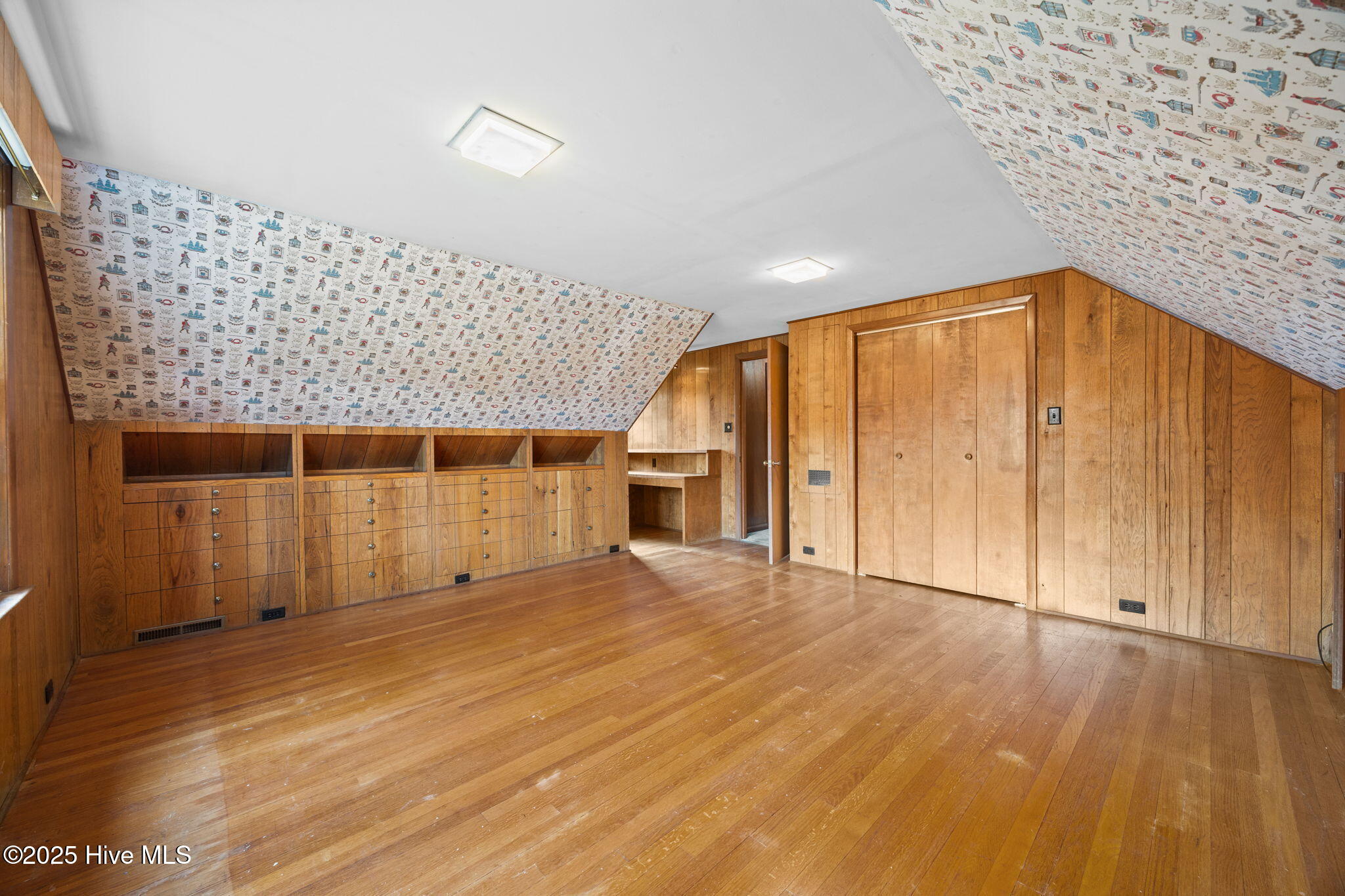 400 Country Club Drive