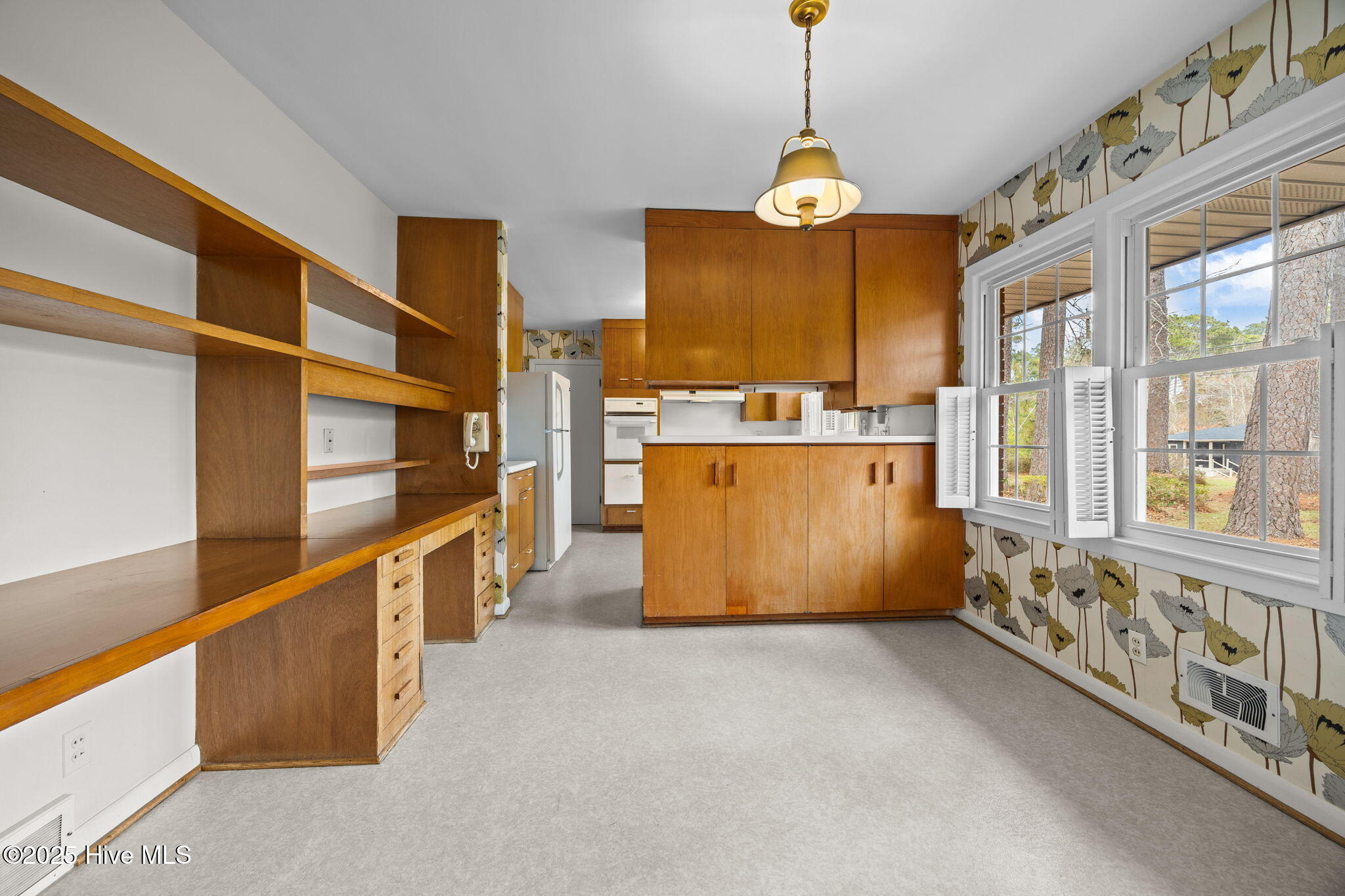 400 Country Club Drive