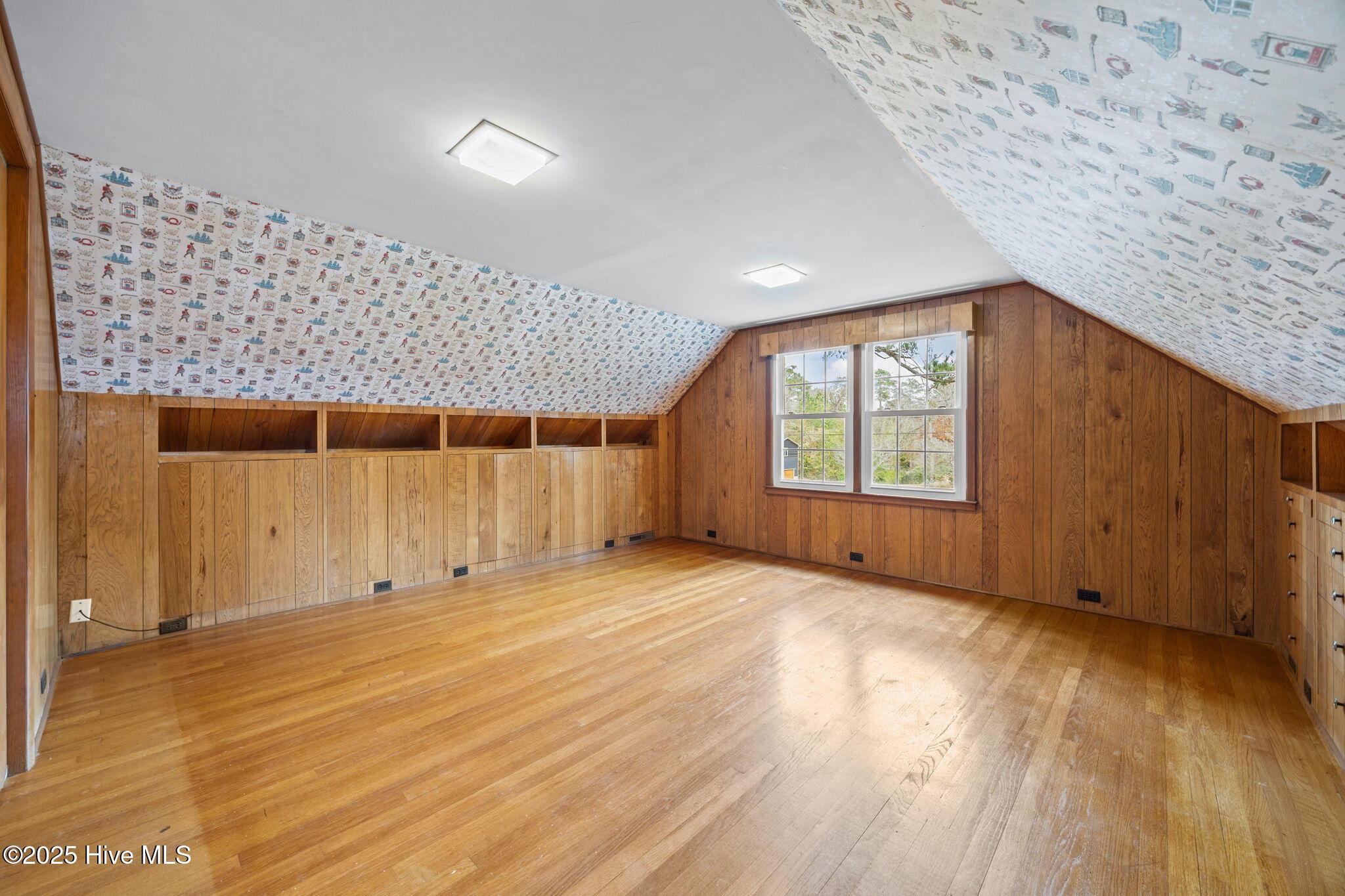 400 Country Club Drive