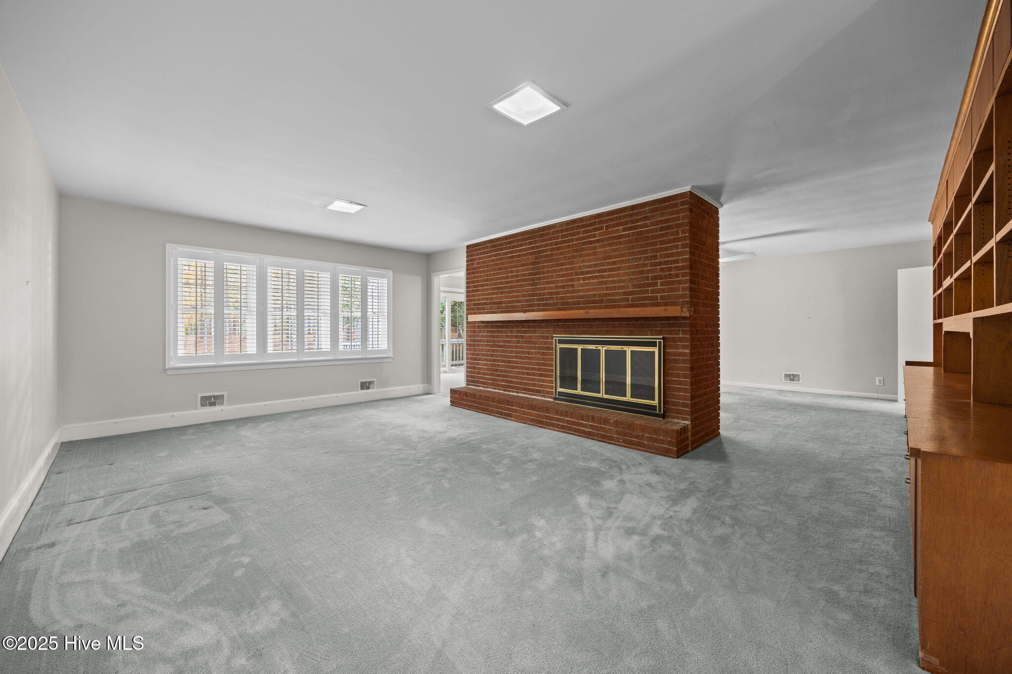 400 Country Club Drive