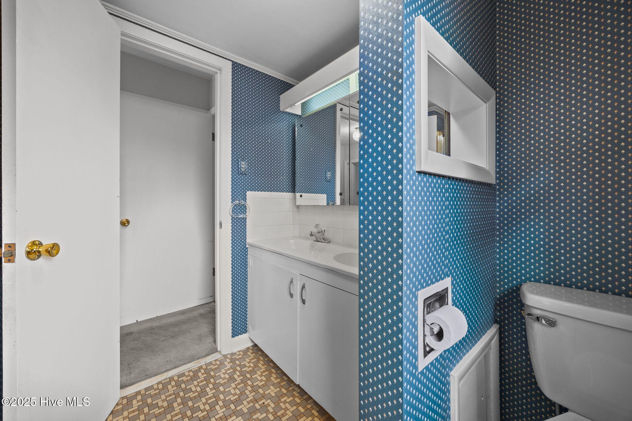 400 Country Club Drive