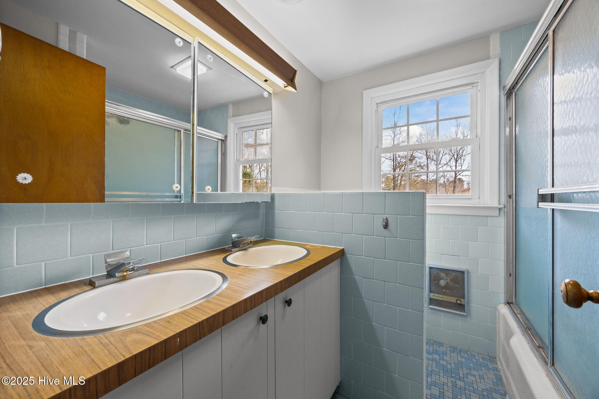 400 Country Club Drive