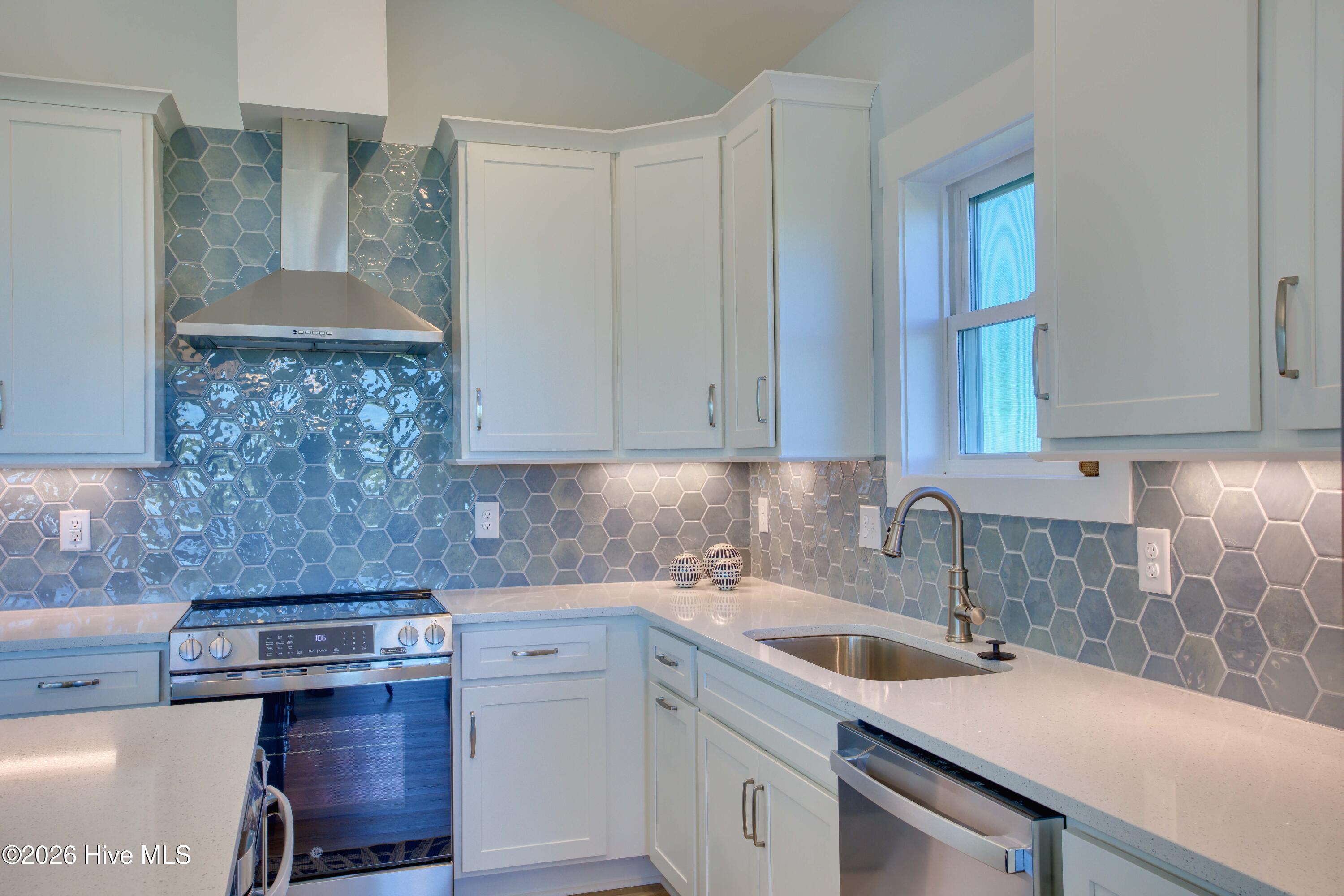 117 Lacosta Place