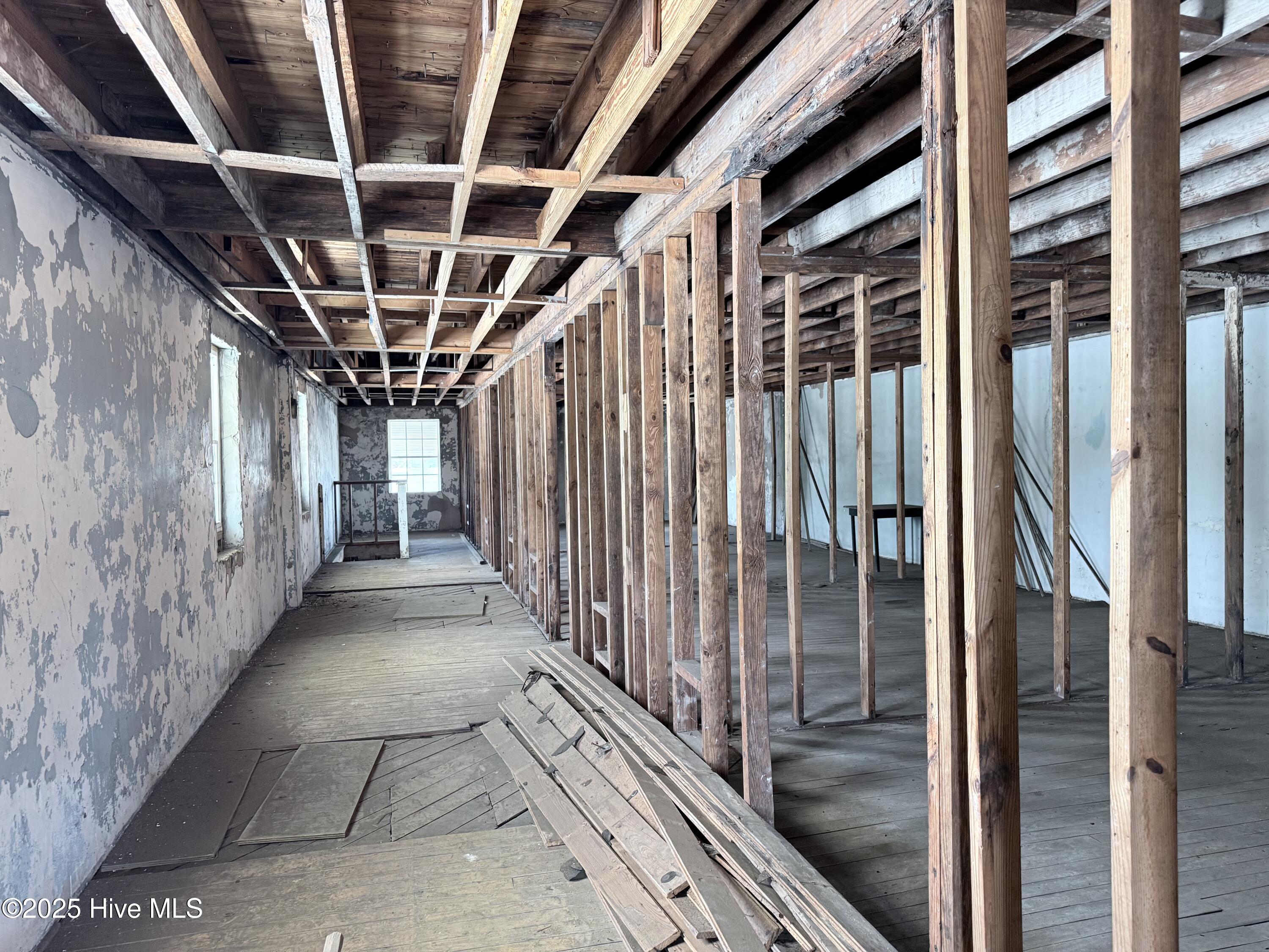 512 Court Street