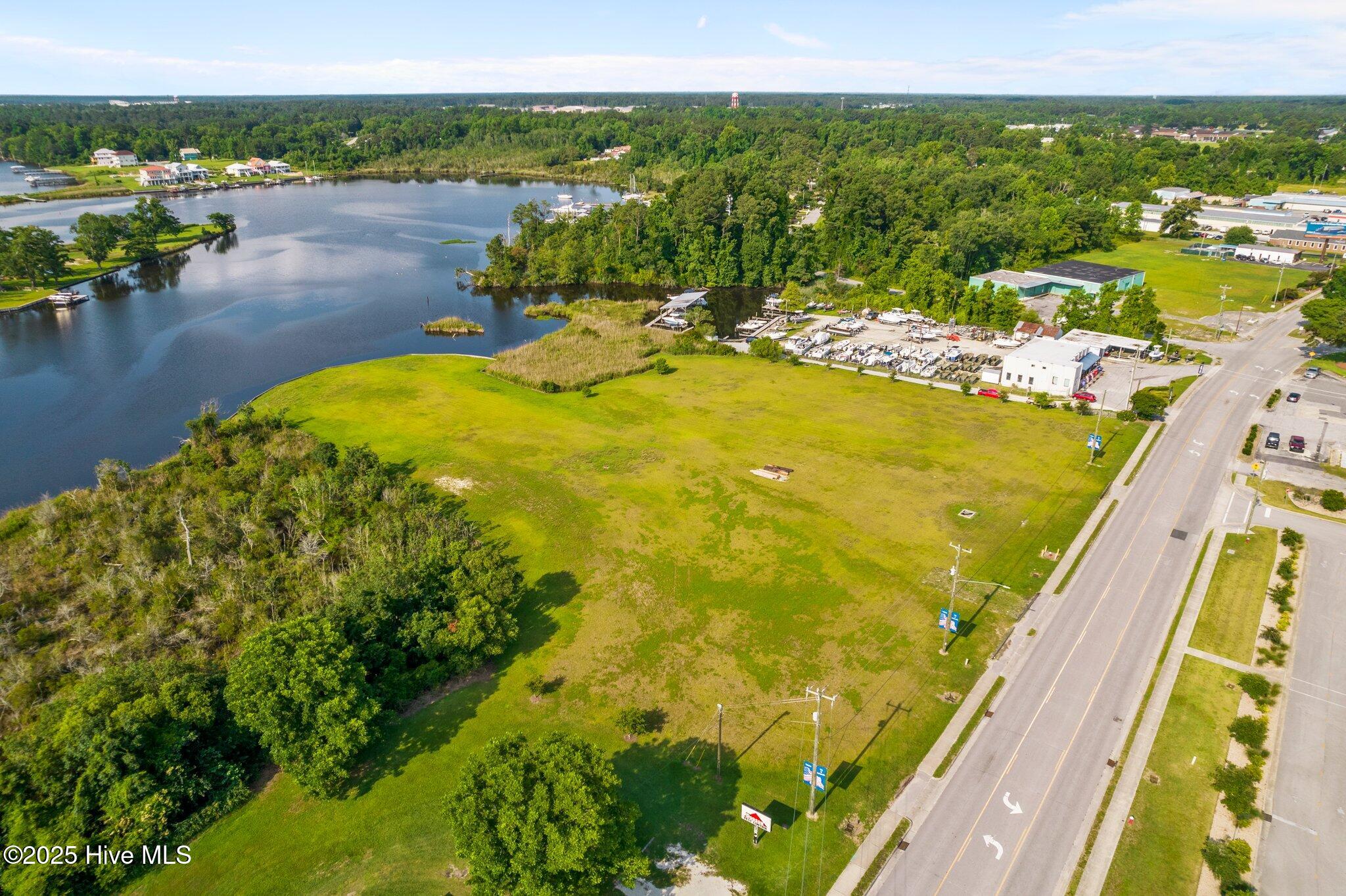 000 Old Bridge Street