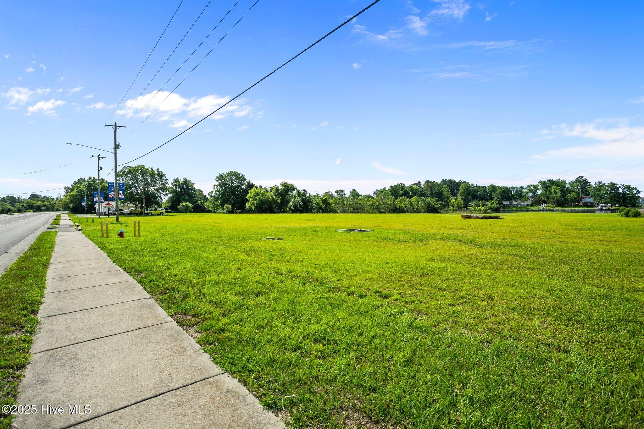 000 Old Bridge Street