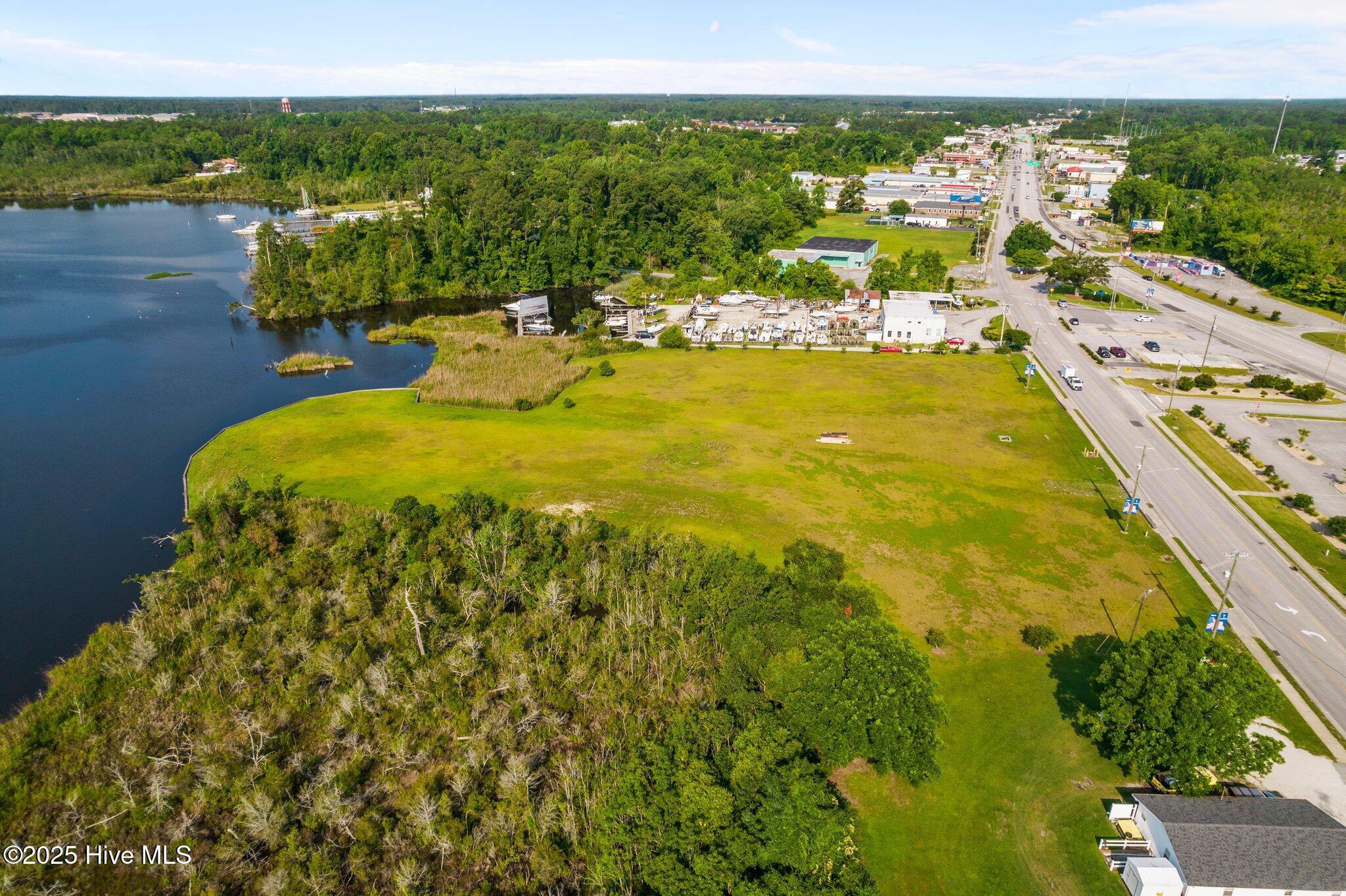 000 Old Bridge Street