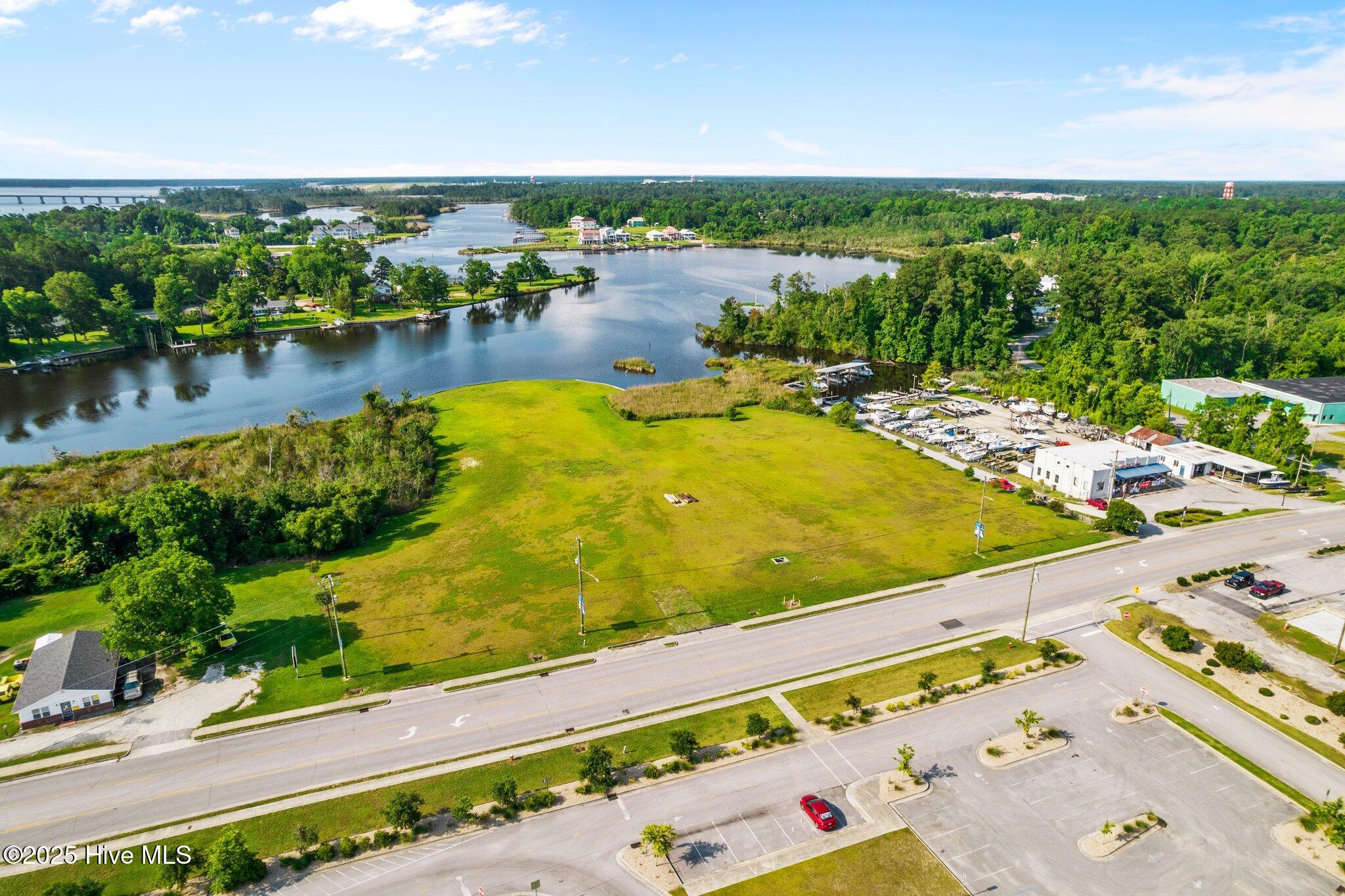 000 Old Bridge Street