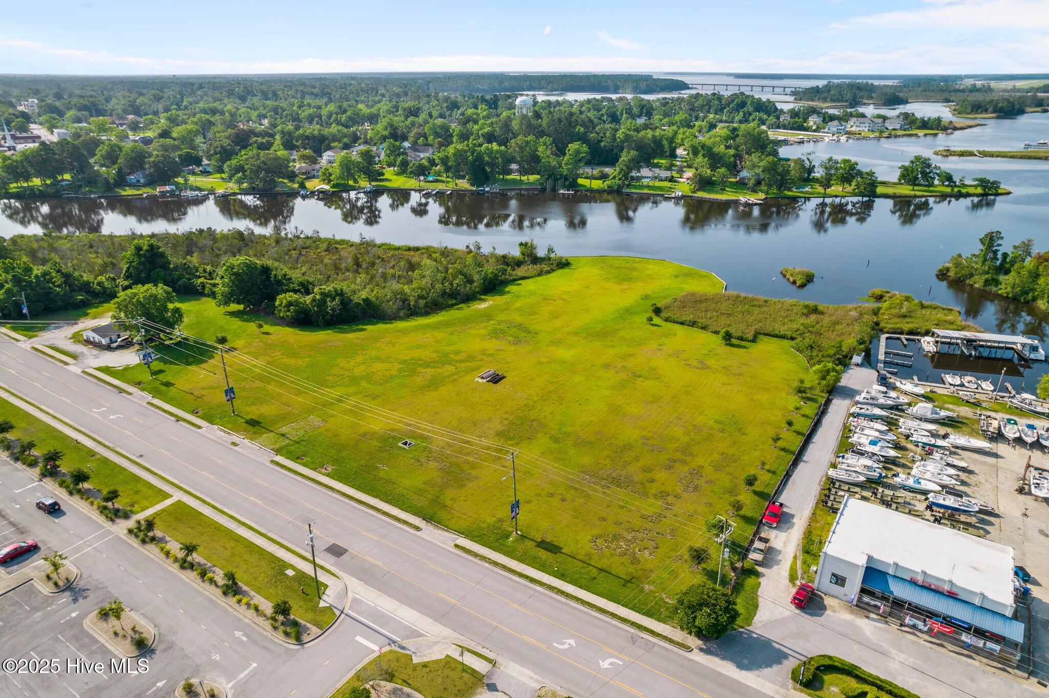 000 Old Bridge Street