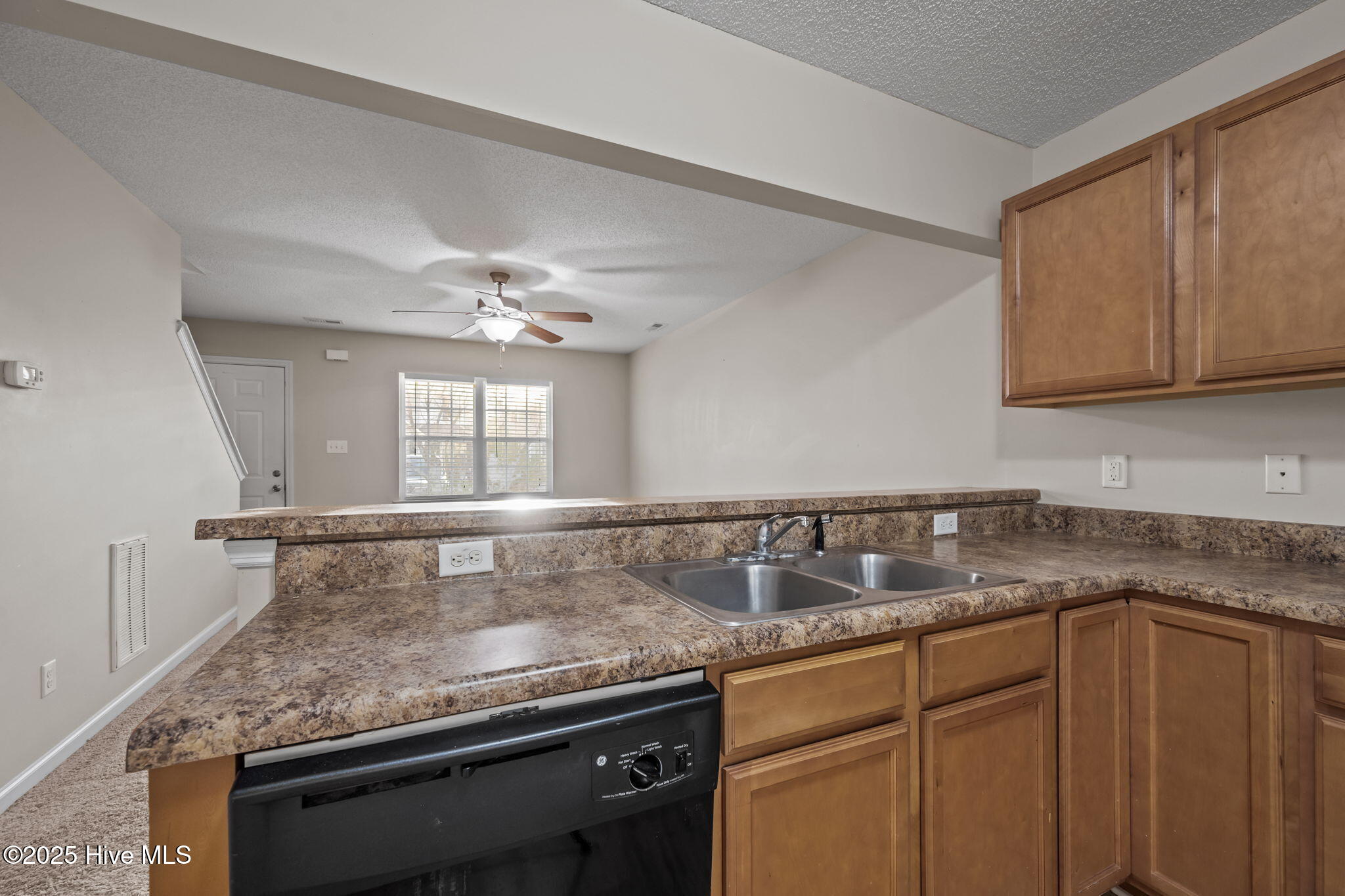 1004 Grandeur Avenue