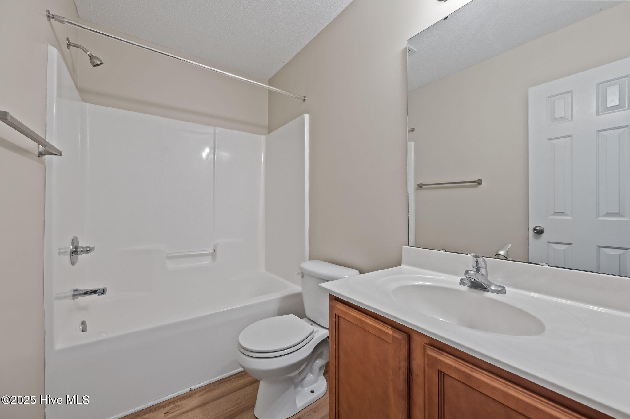 1004 Grandeur Avenue