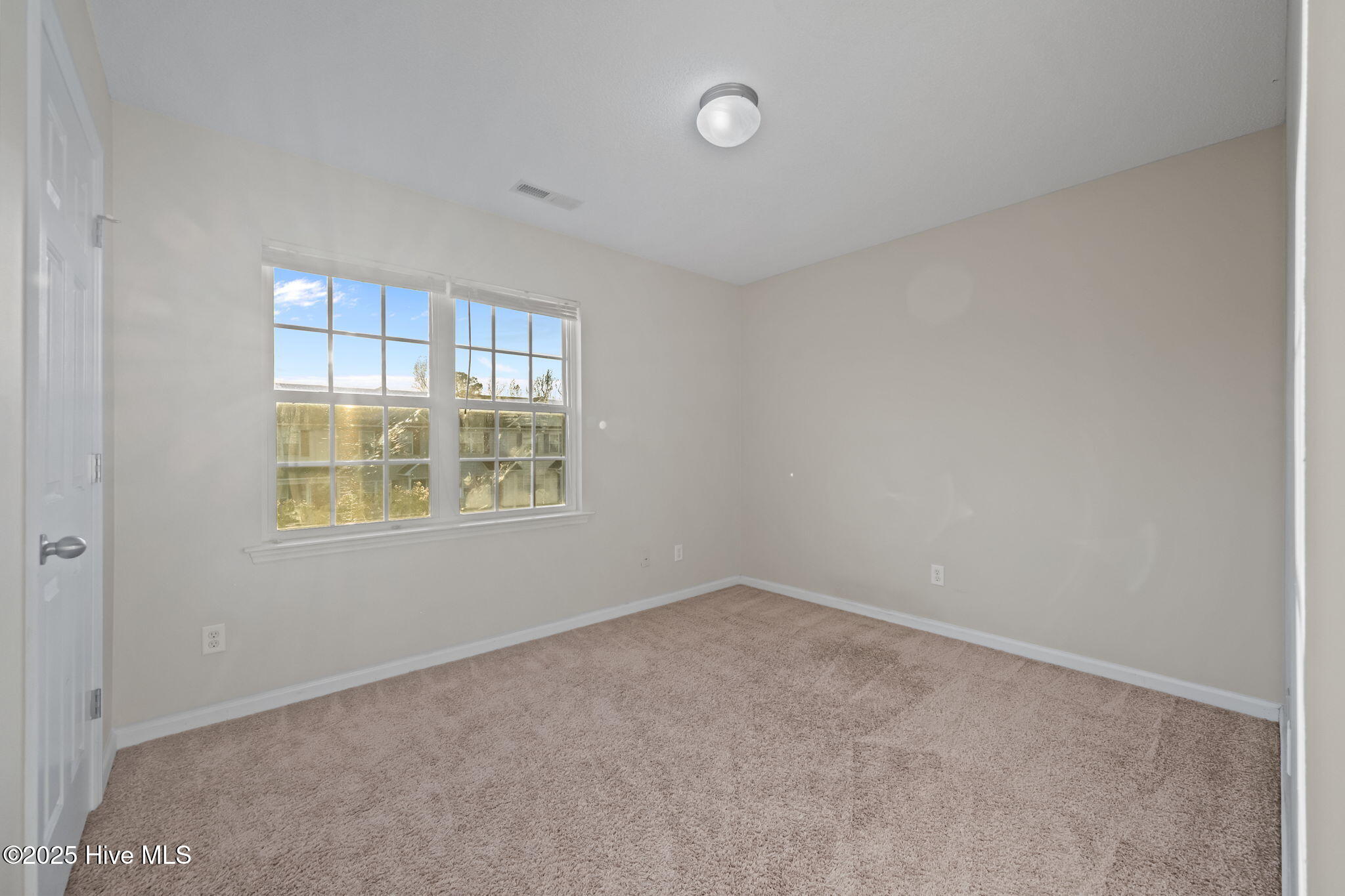 1004 Grandeur Avenue