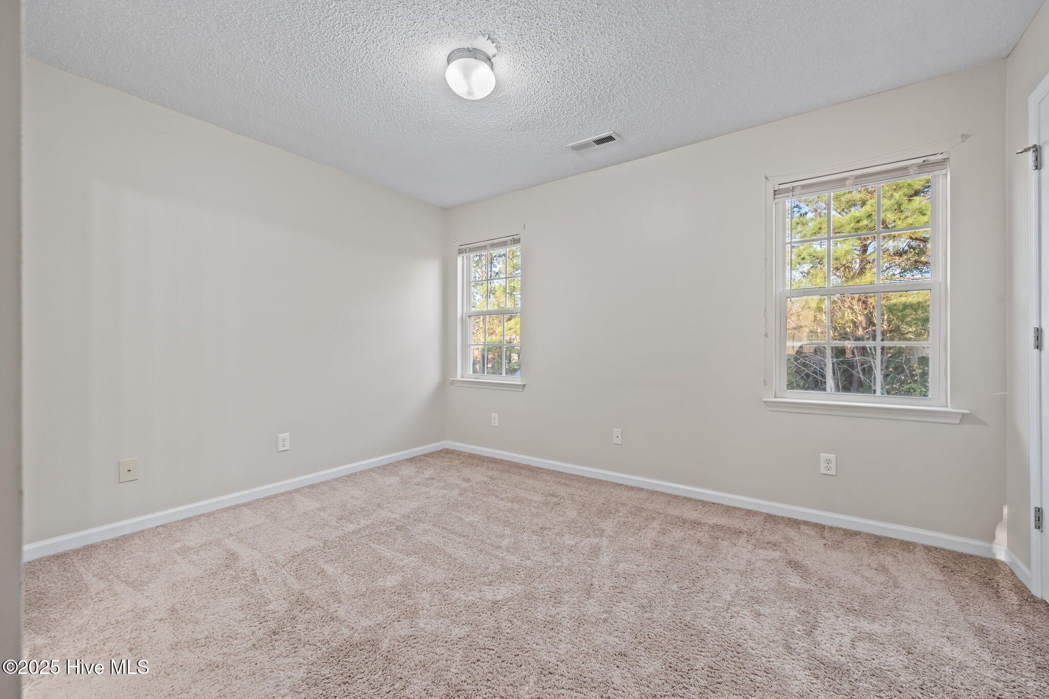 1004 Grandeur Avenue