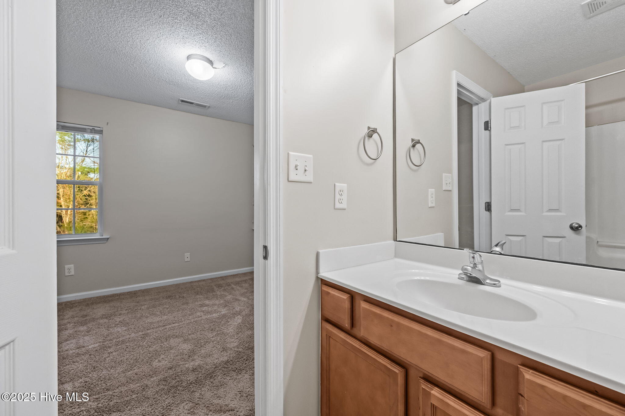 1004 Grandeur Avenue