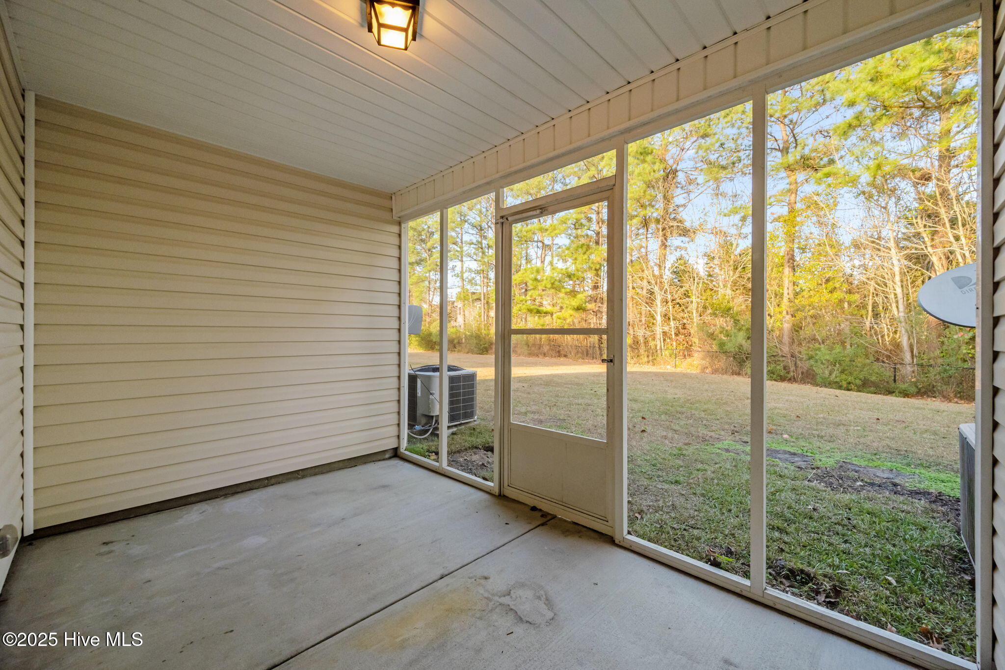 1004 Grandeur Avenue