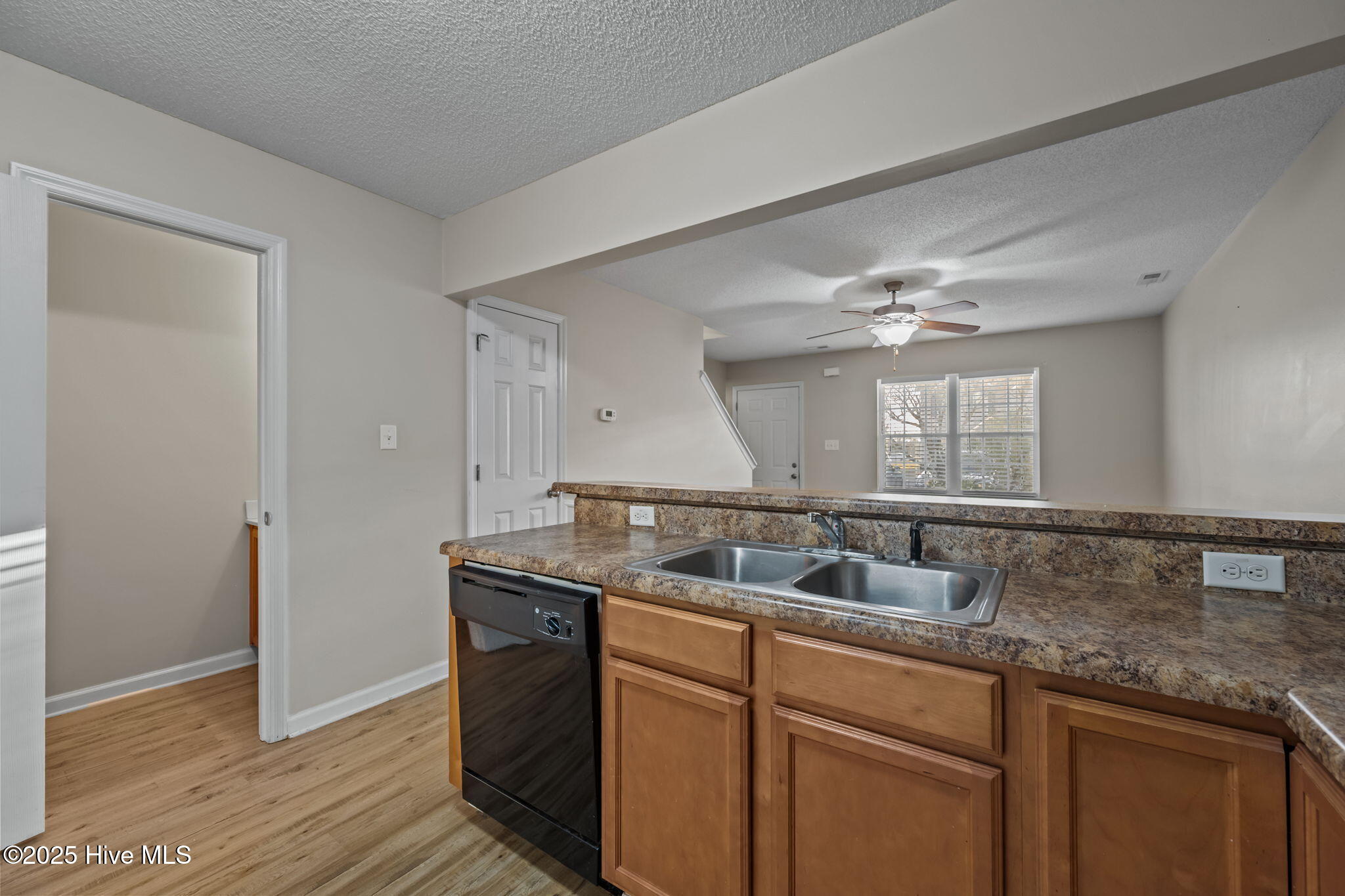 1004 Grandeur Avenue