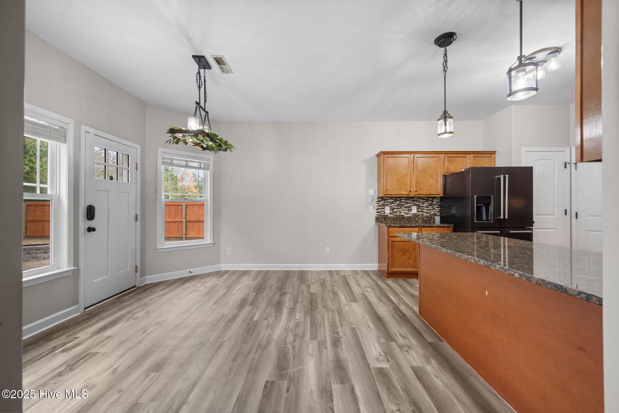 806 Fort Sumter Way