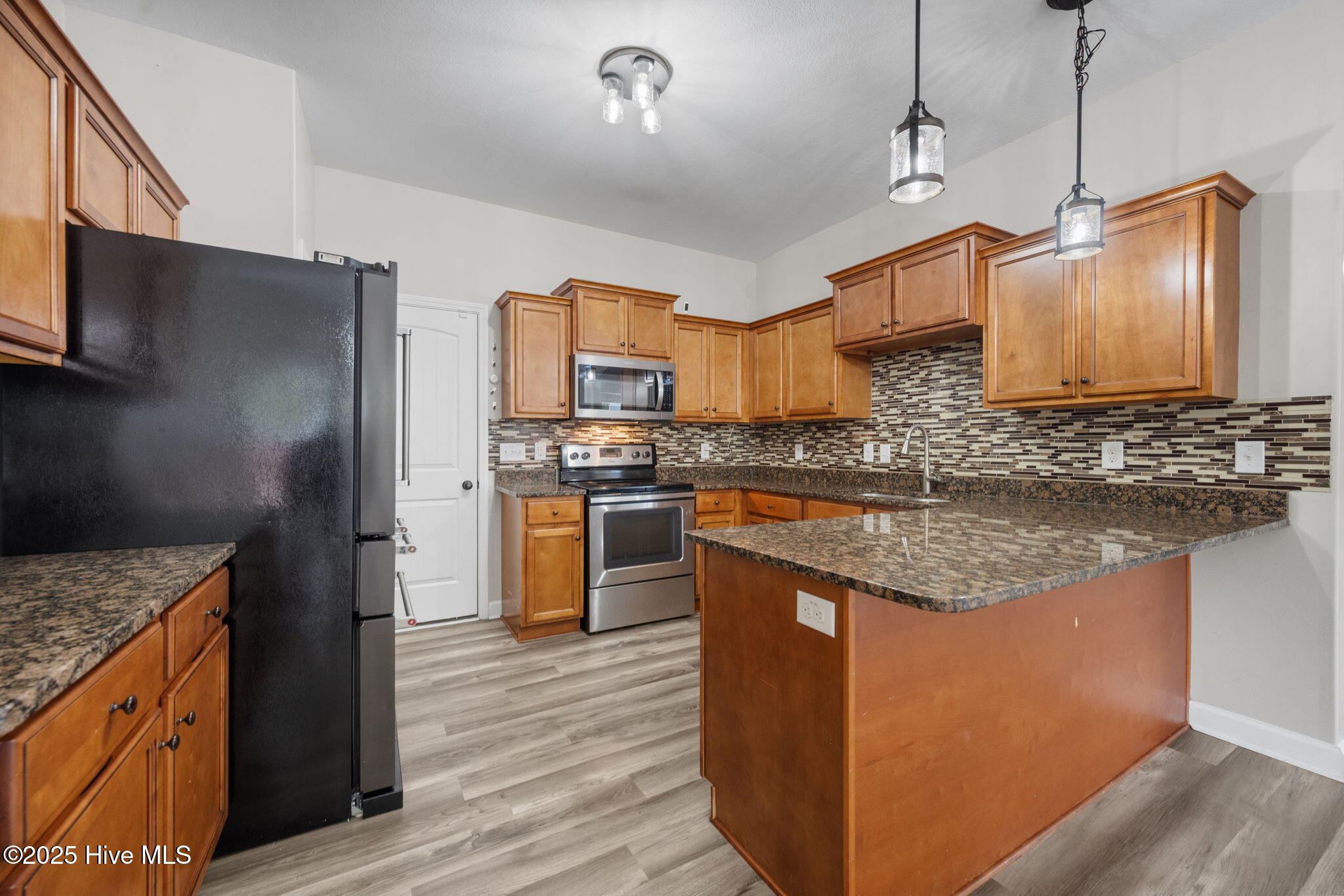 806 Fort Sumter Way
