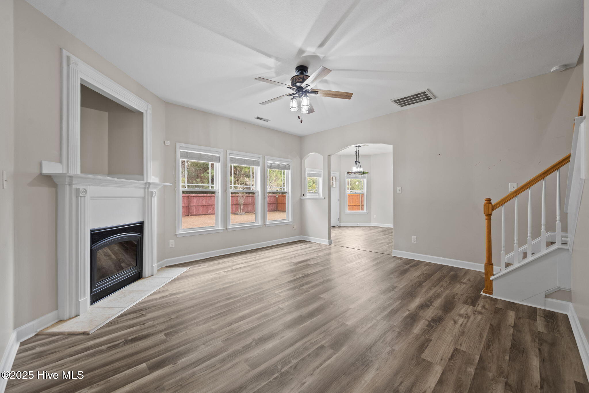 806 Fort Sumter Way