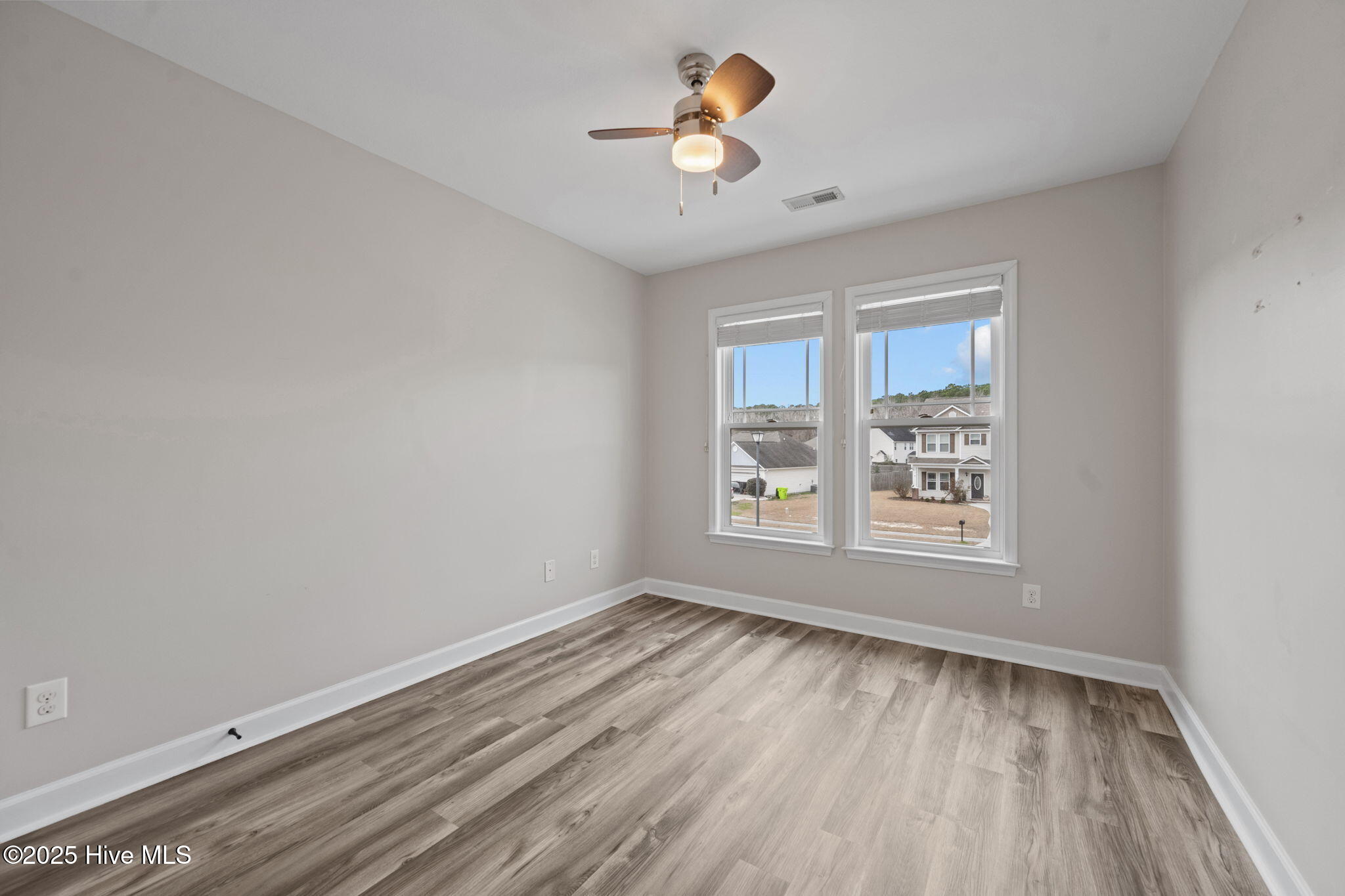 806 Fort Sumter Way