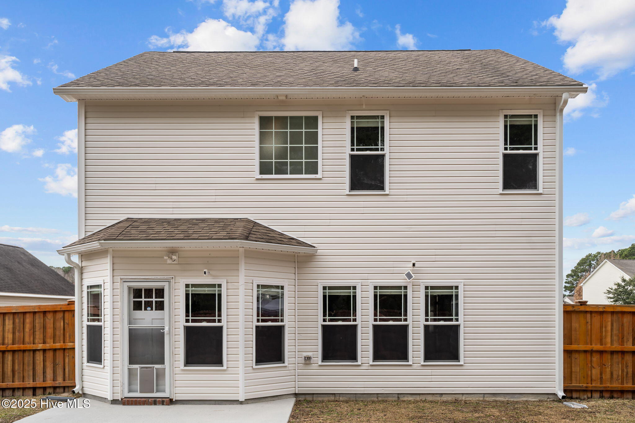 806 Fort Sumter Way