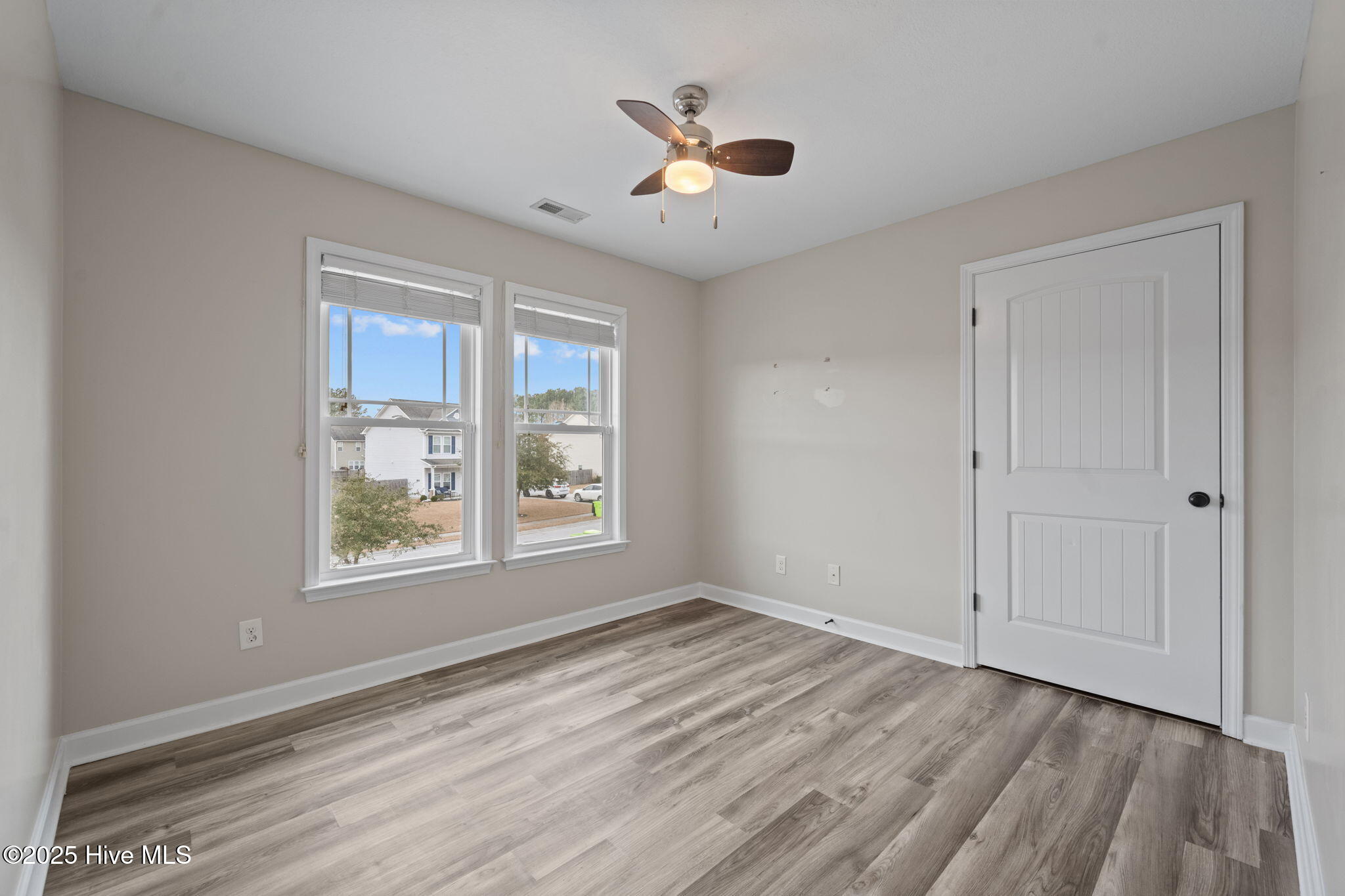 806 Fort Sumter Way