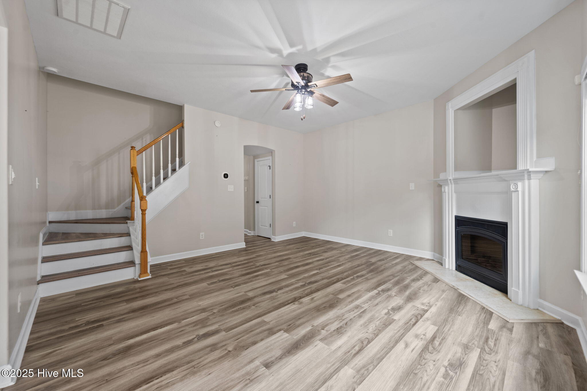 806 Fort Sumter Way