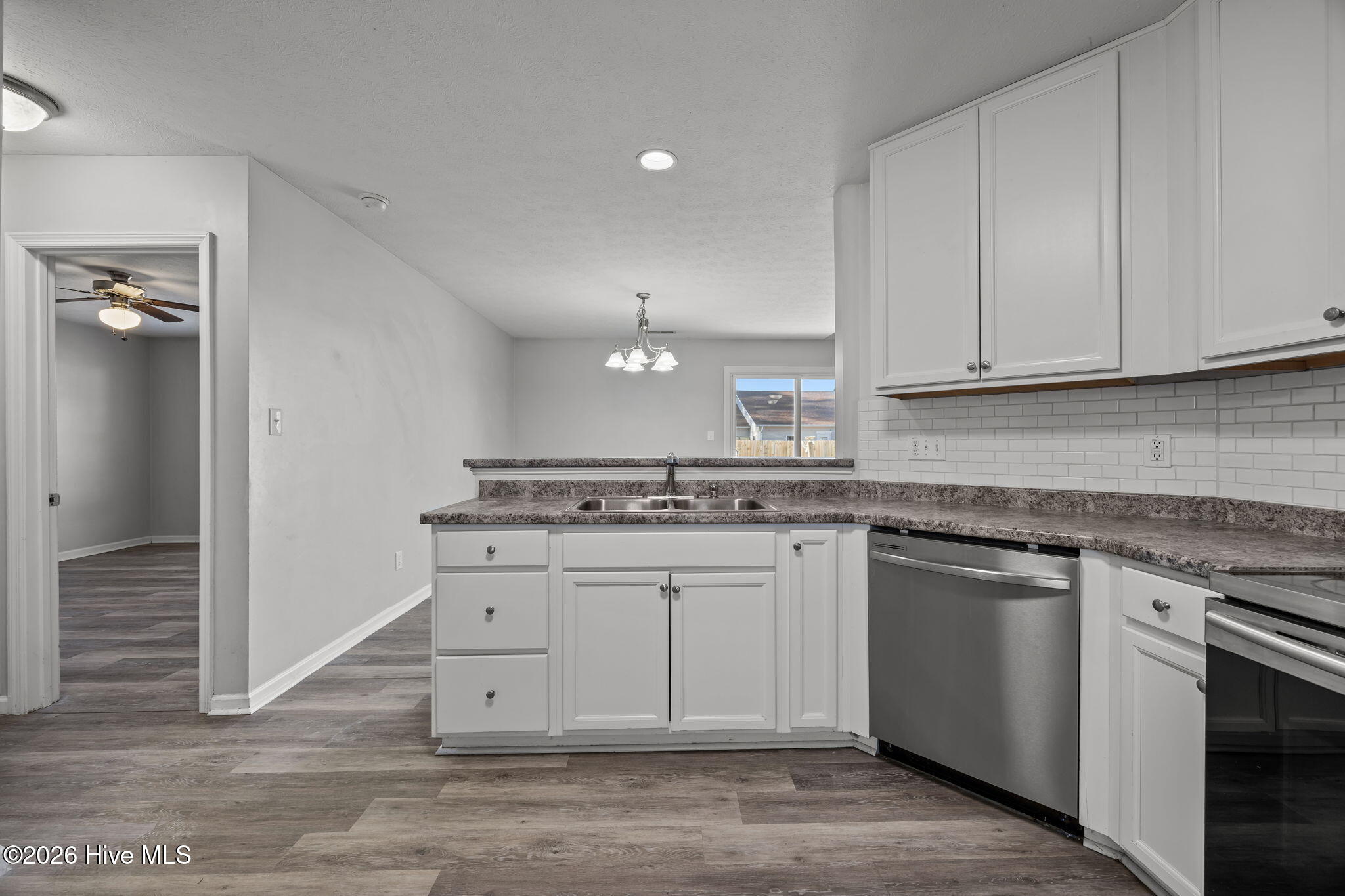 100 S Stephanie Court