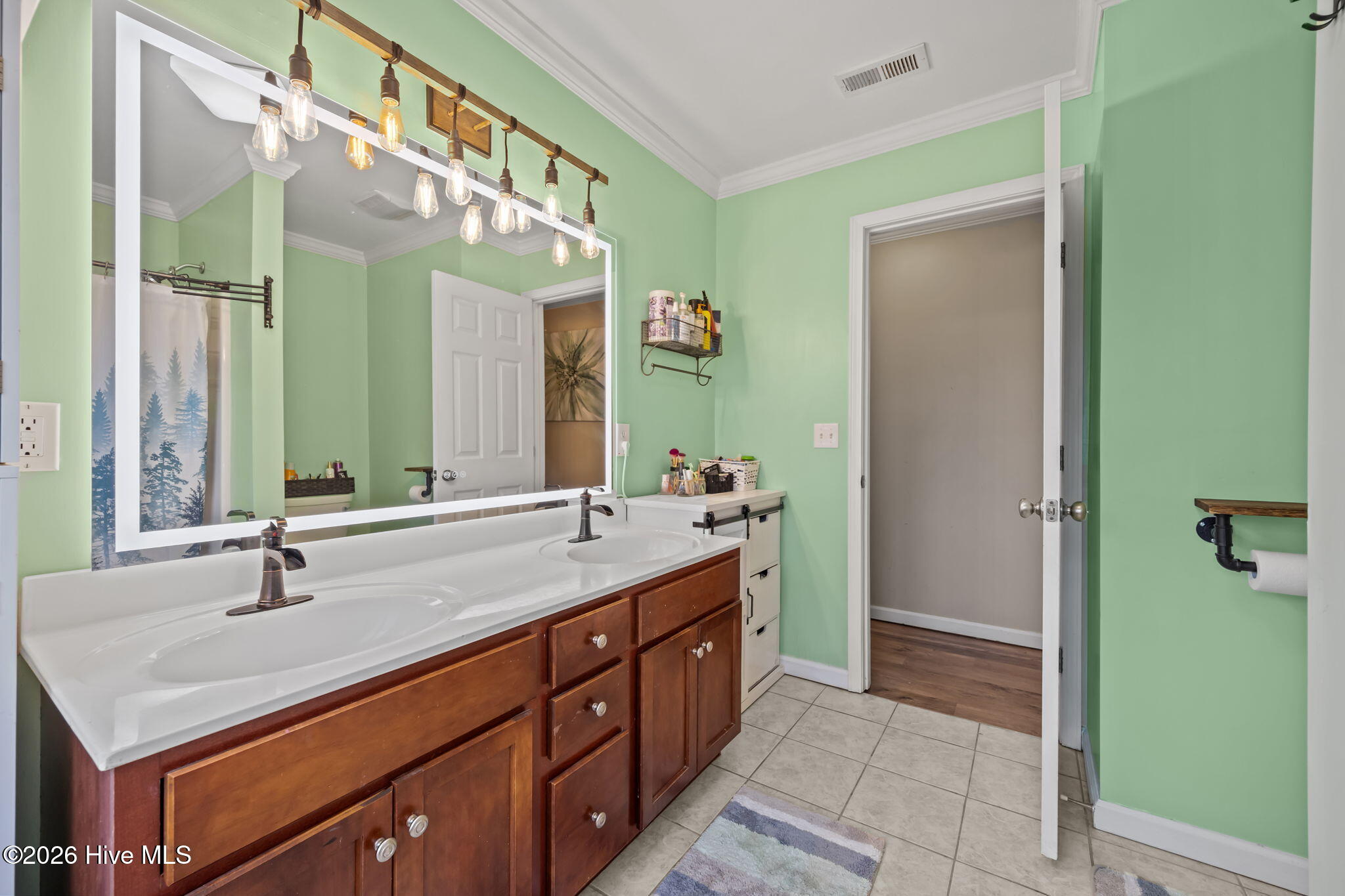 106 Lafitte Drive