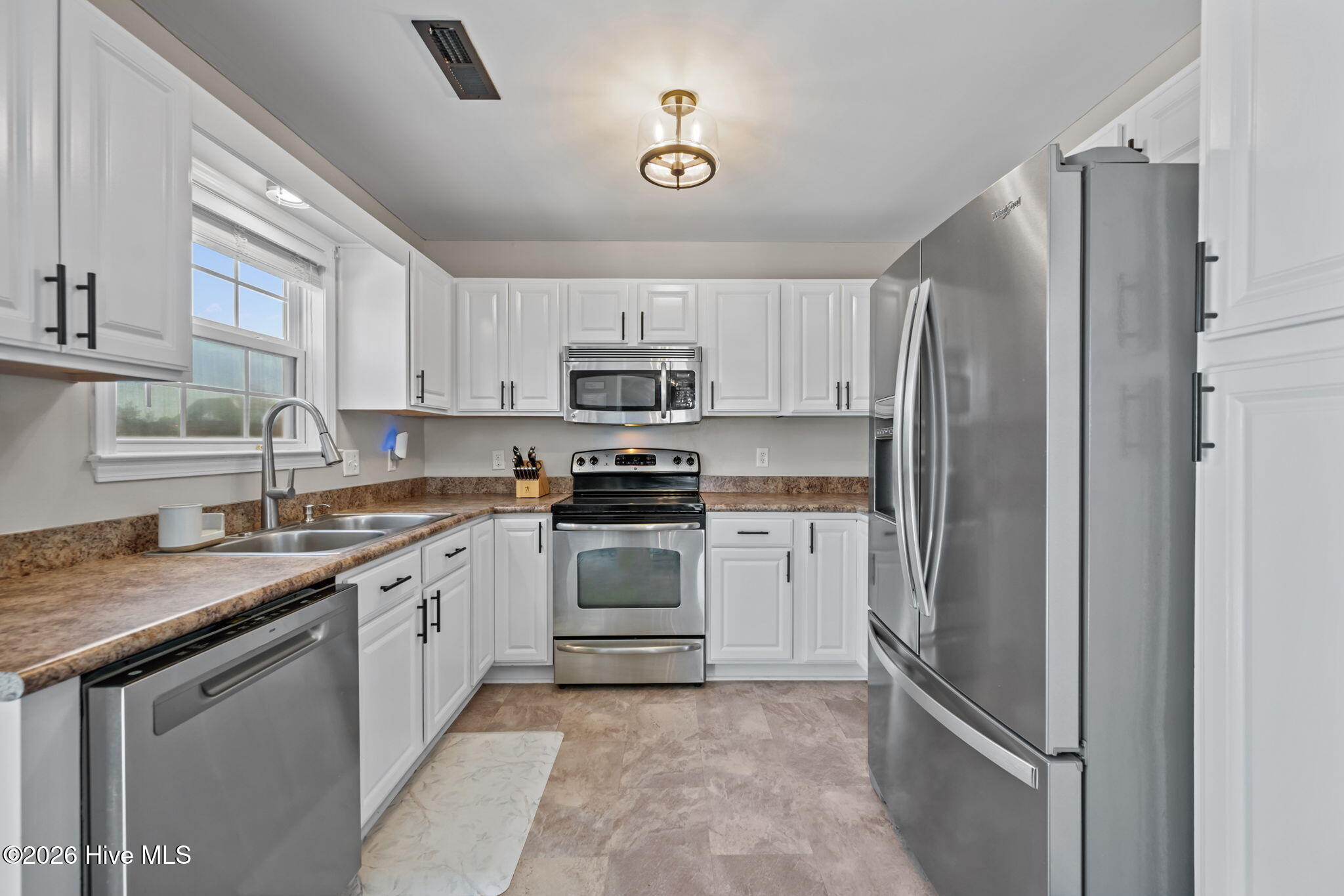 411 Tree Court