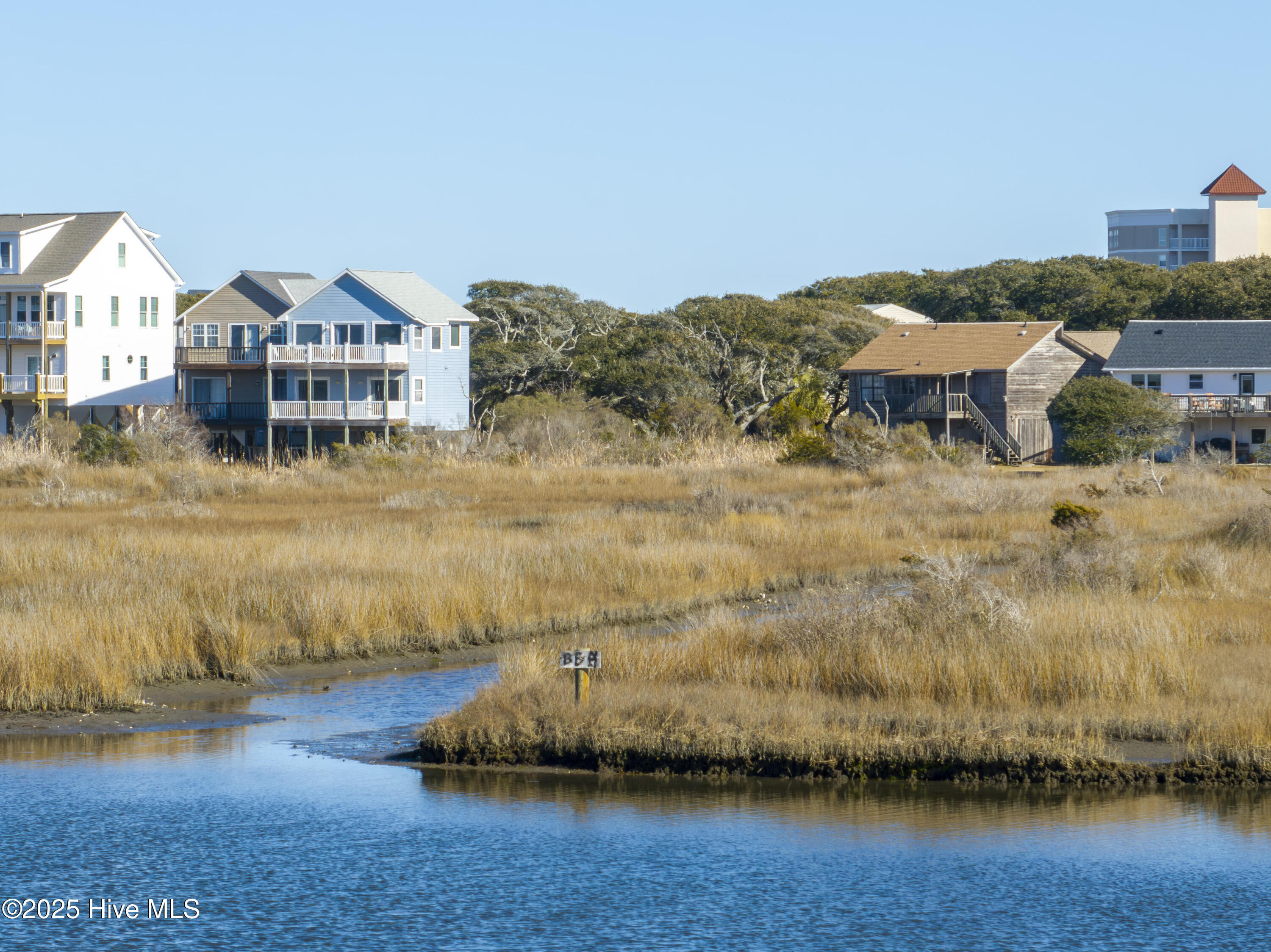 320 Bay Circle