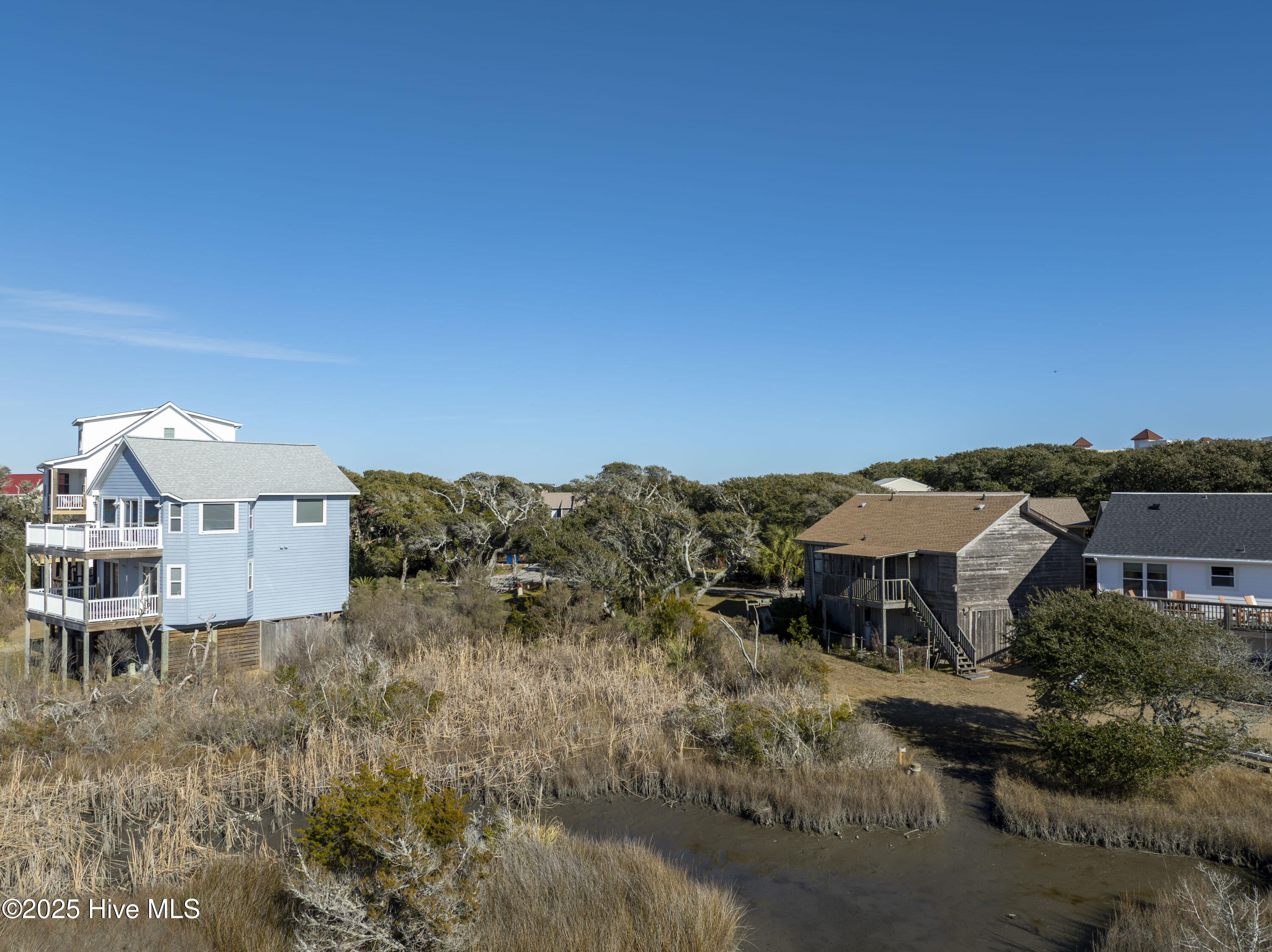 320 Bay Circle